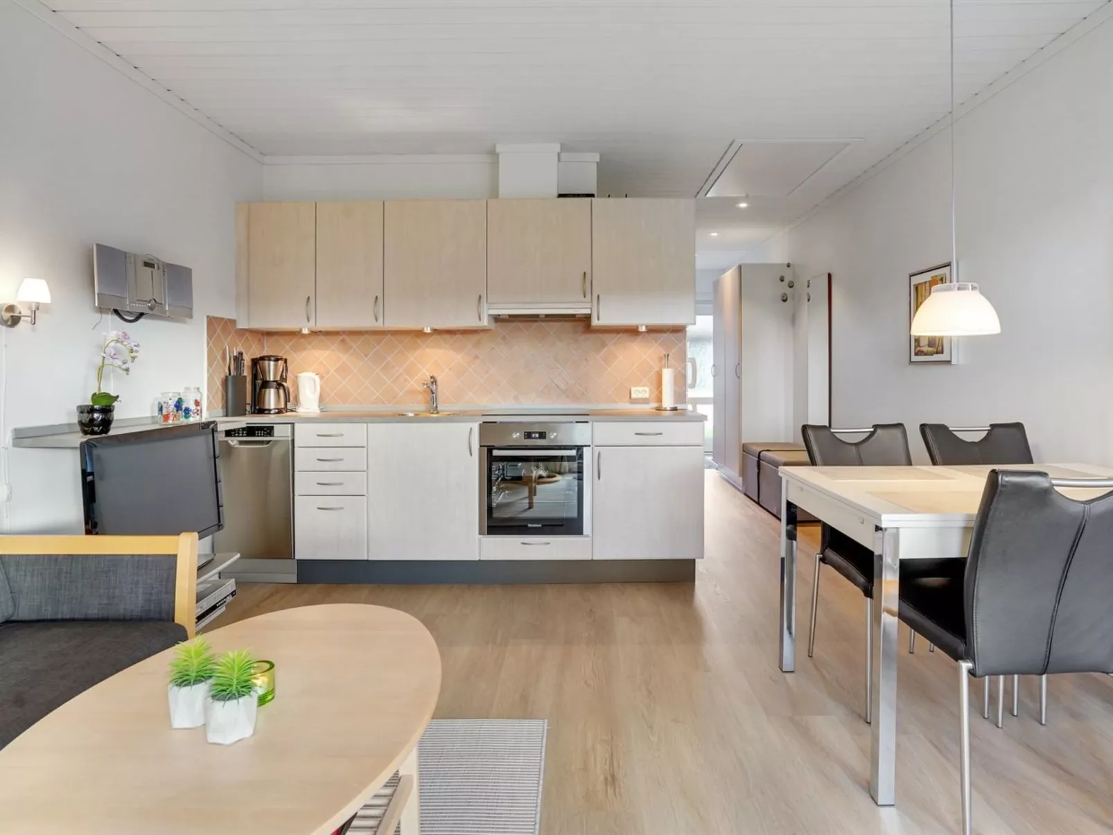 "Elevus" - 10m from the sea-Inside