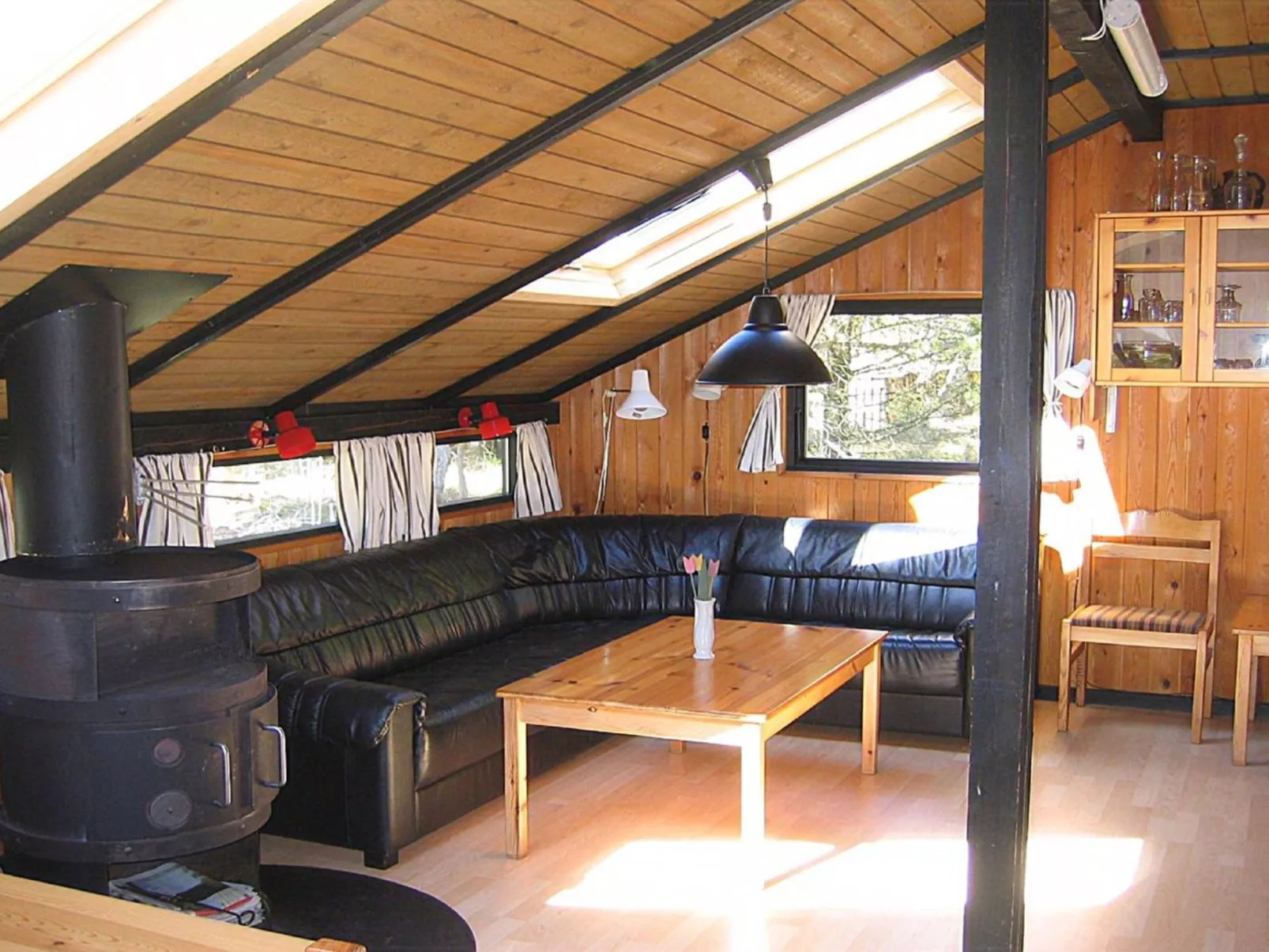 "Elfrieda" - 1.6km from the sea-Inside