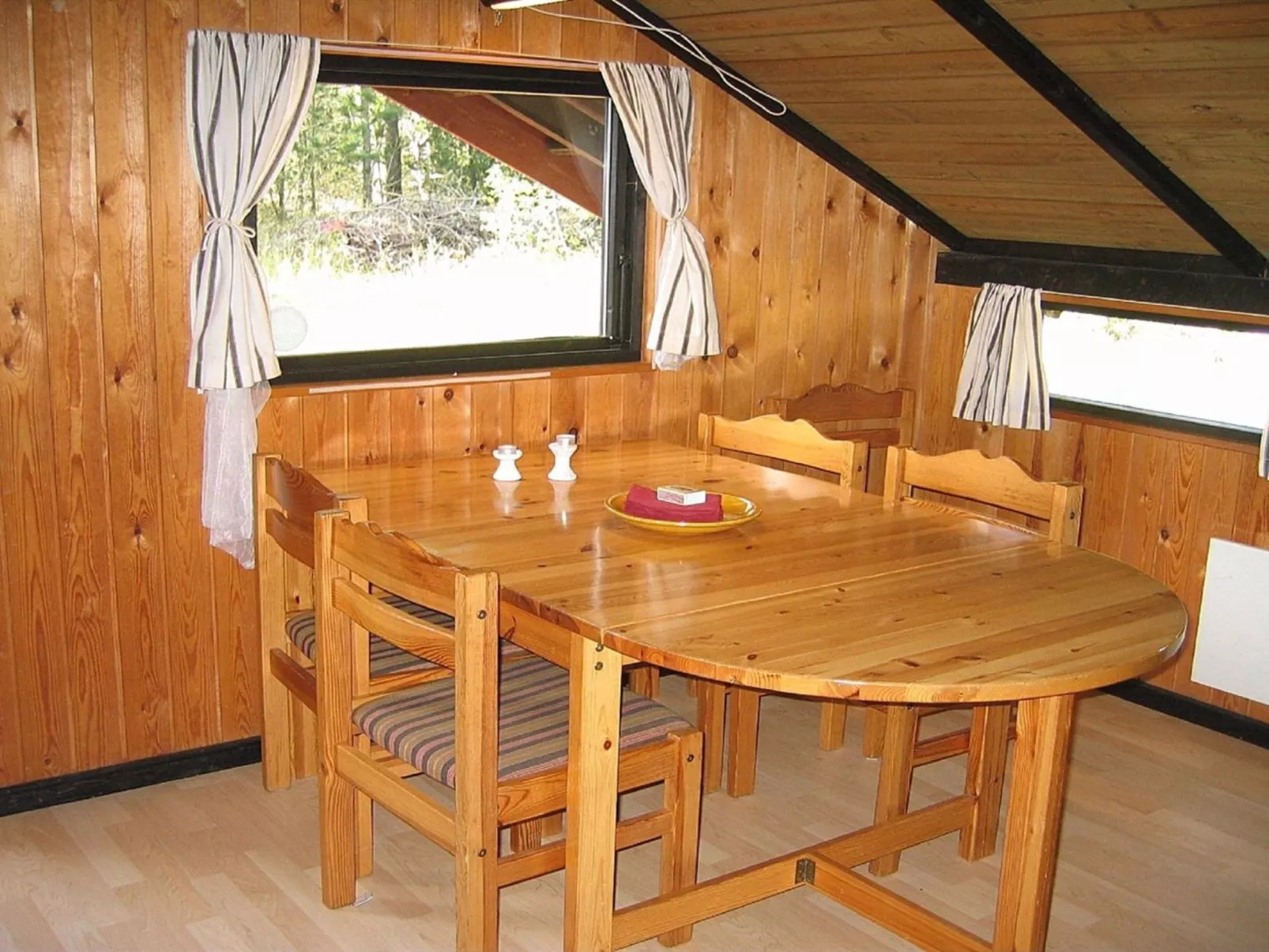 "Elfrieda" - 1.6km from the sea-Inside