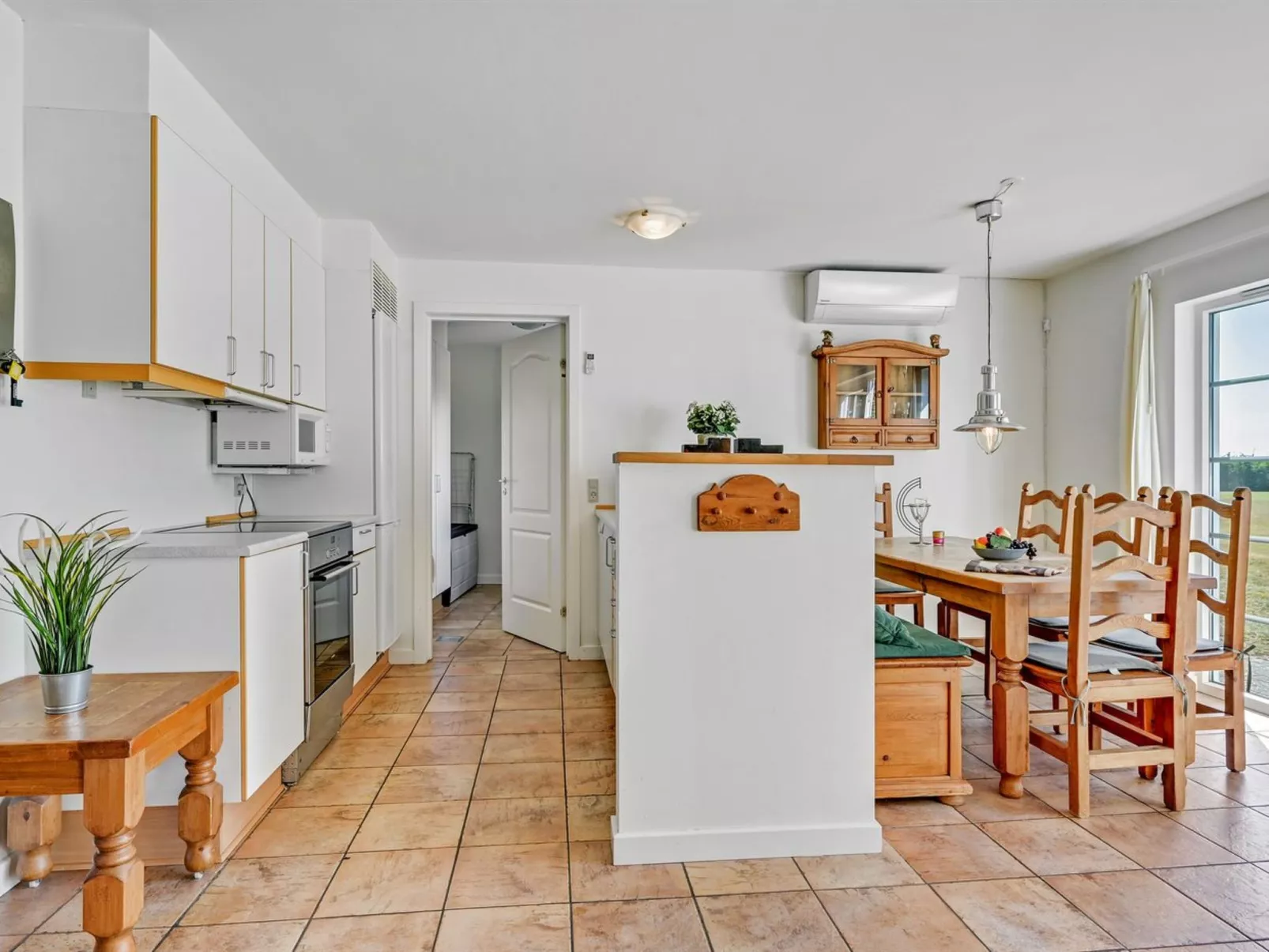 "Arwin" - 250m from the sea-Inside