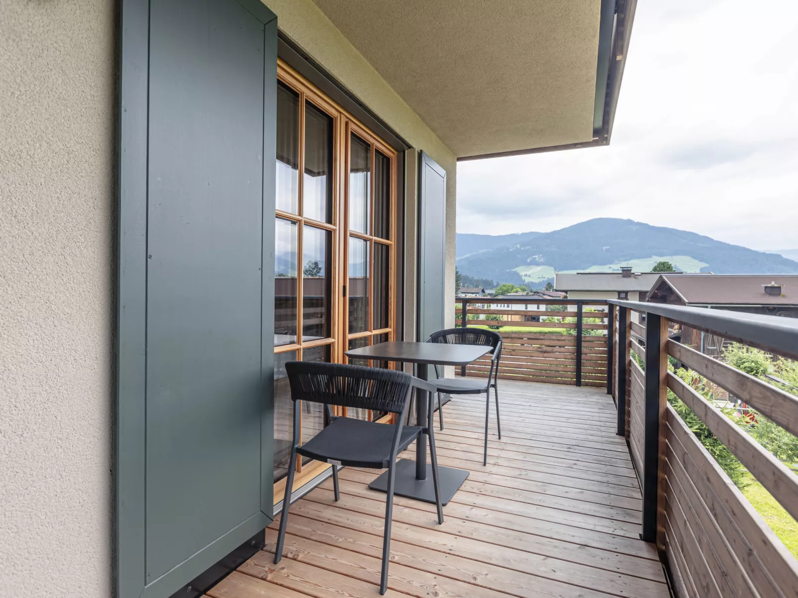 Superior mit IR-Sauna-Outside