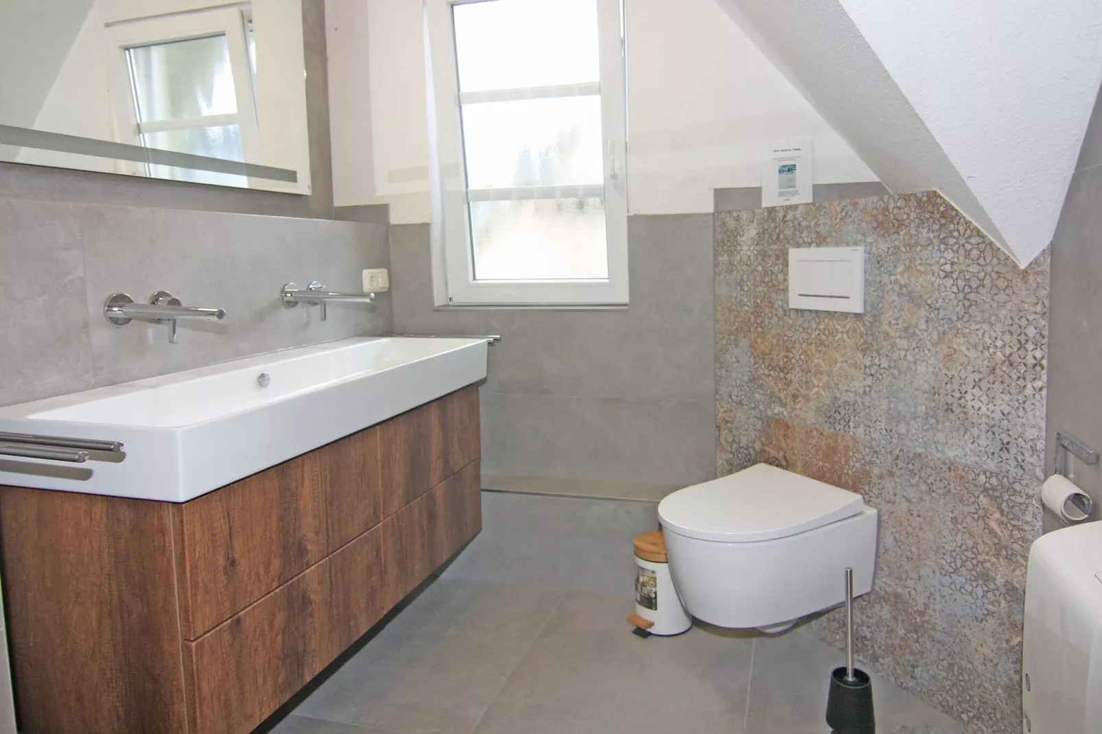 DHH Dünenhaus I links DHH-Salle de bain