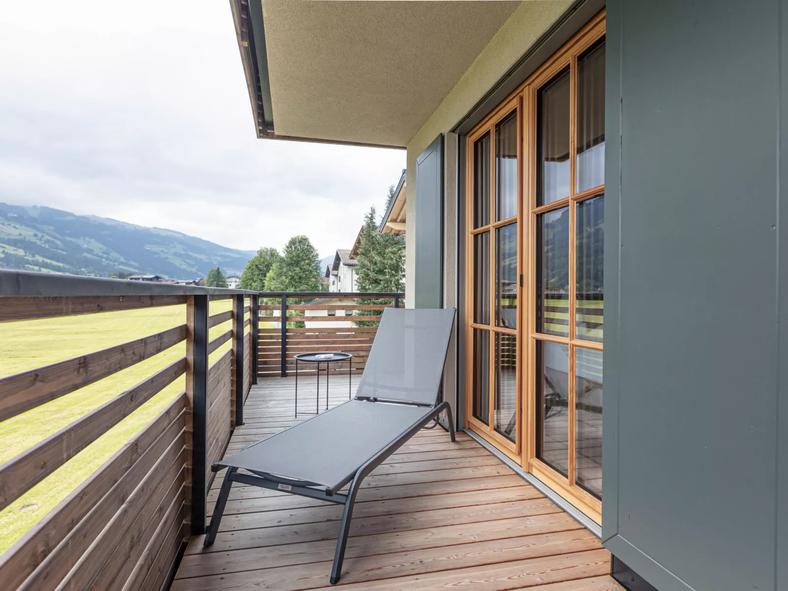 Superior mit IR-Sauna-Outside