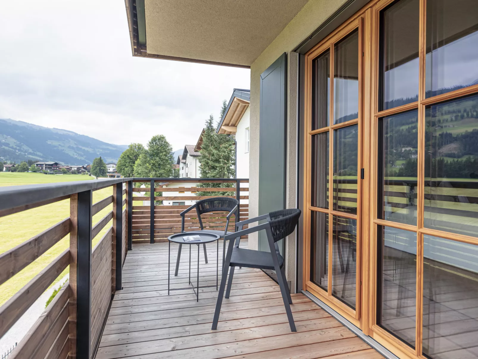 Superior mit IR-Sauna-Outside