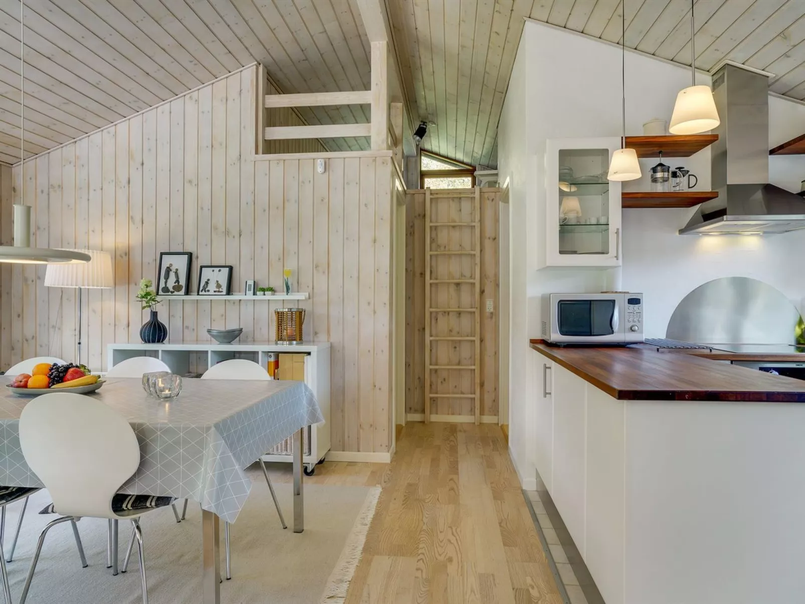 "Mourits" - 1.2km from the sea-Inside