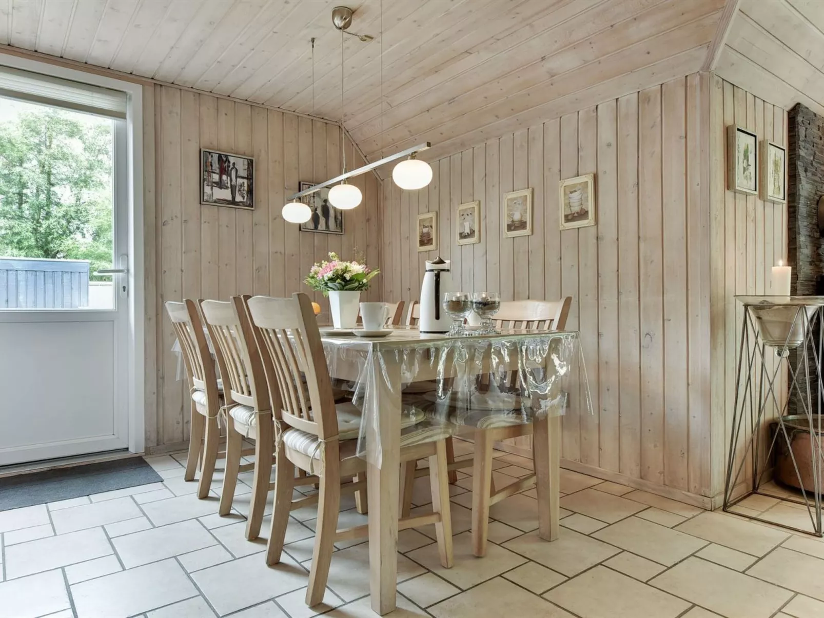 "Patrik" - 1.4km from the sea-Inside