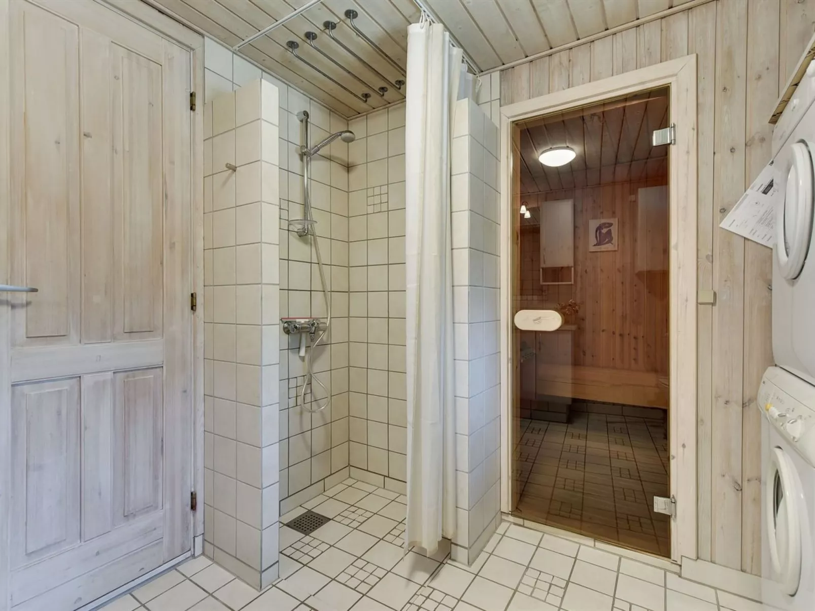 "Patrik" - 1.4km from the sea-Inside