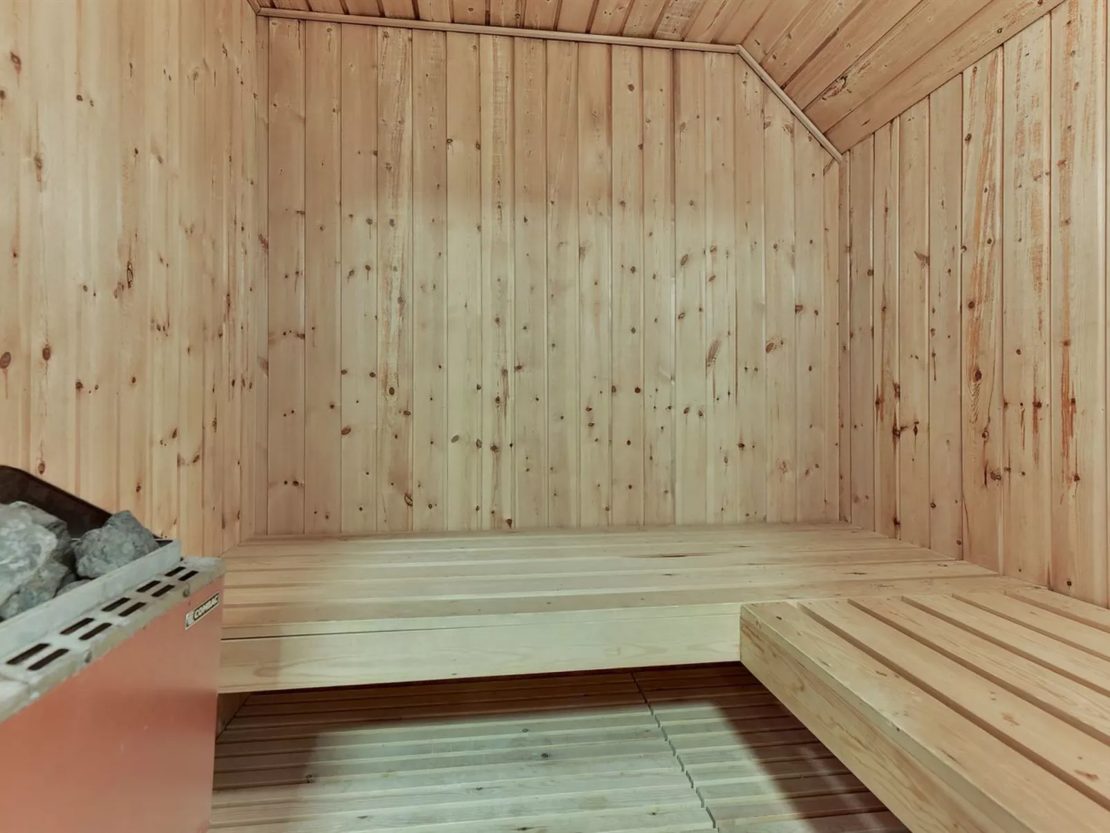 "Patrik" - 1.4km from the sea-Inside