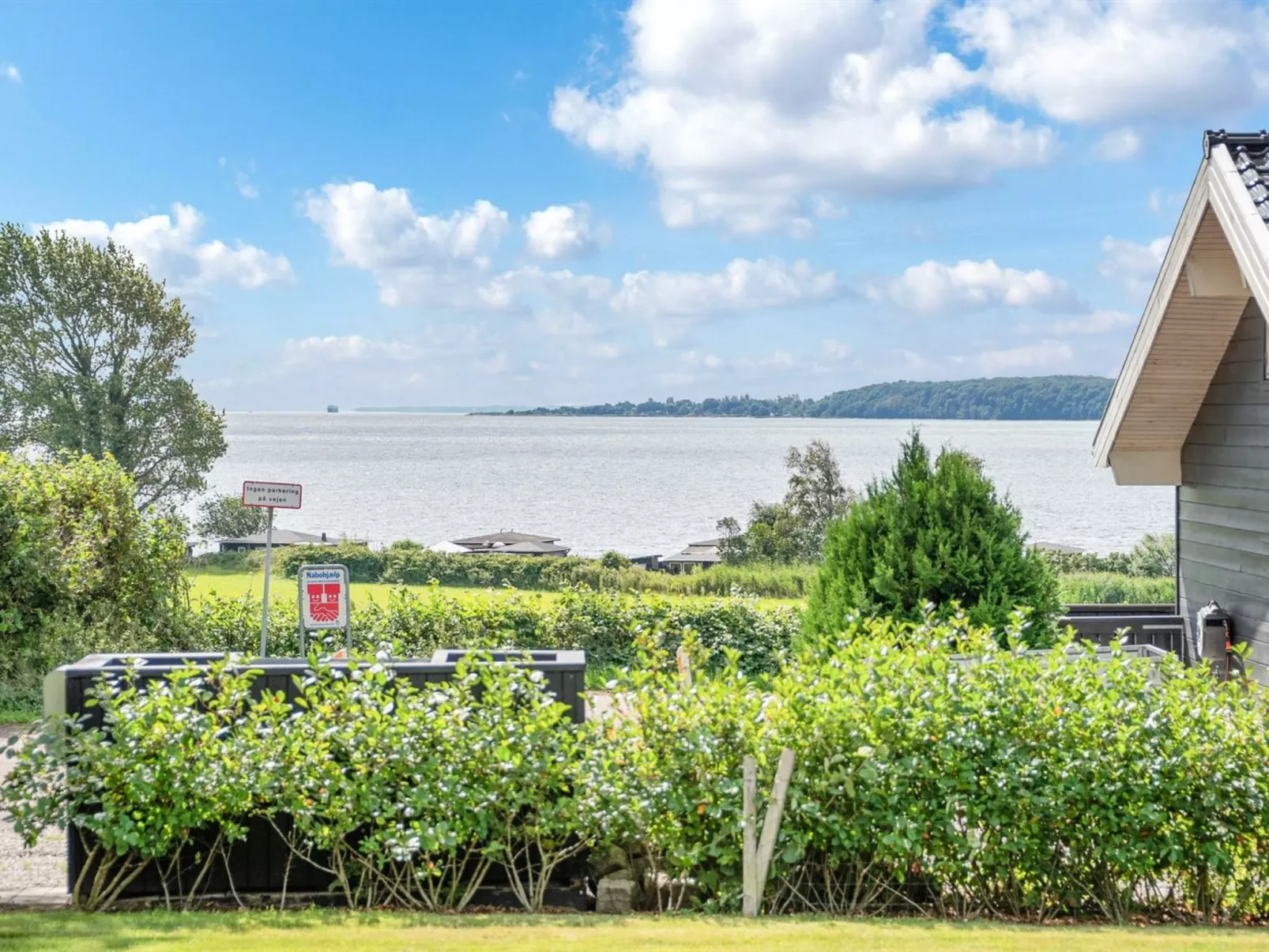 "Rathi" - 250m from the sea-Outside