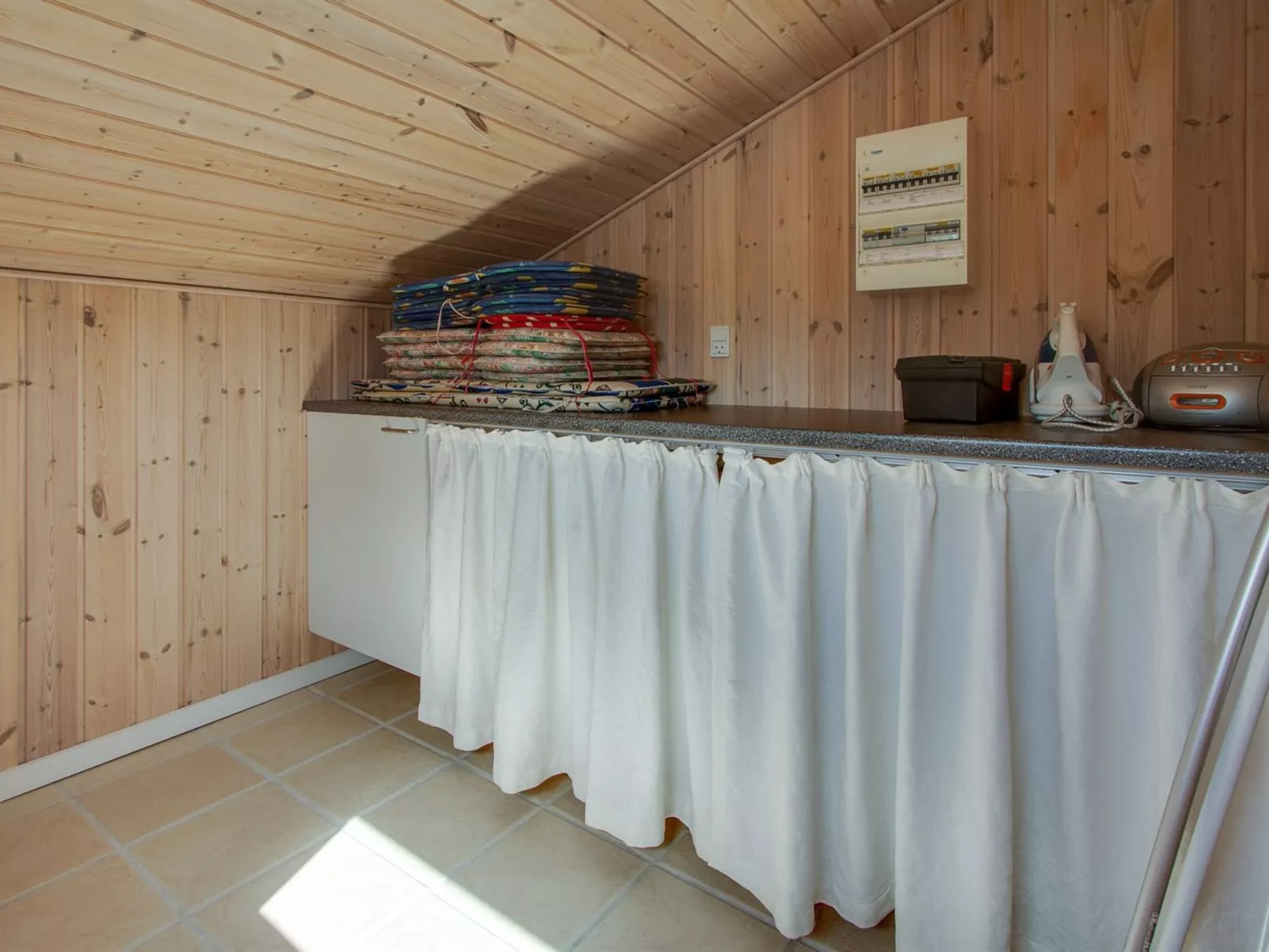 "Eilert" - 250m from the sea-Inside