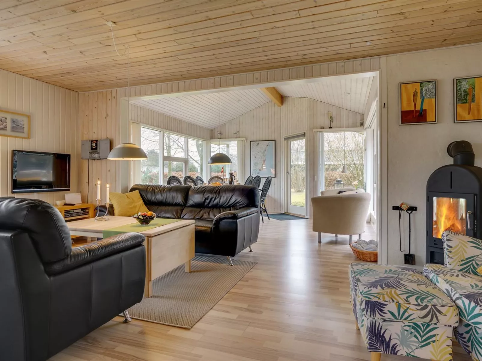 "Nico" - 1.1km from the sea-Inside