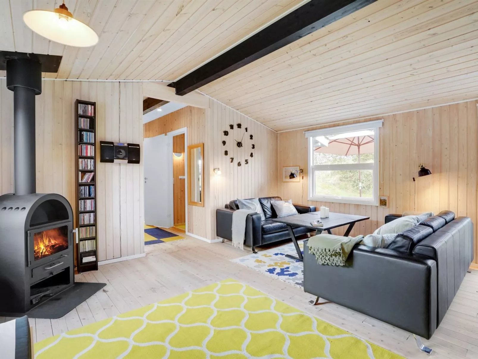 "Eroll" - 1.8km from the sea-Inside