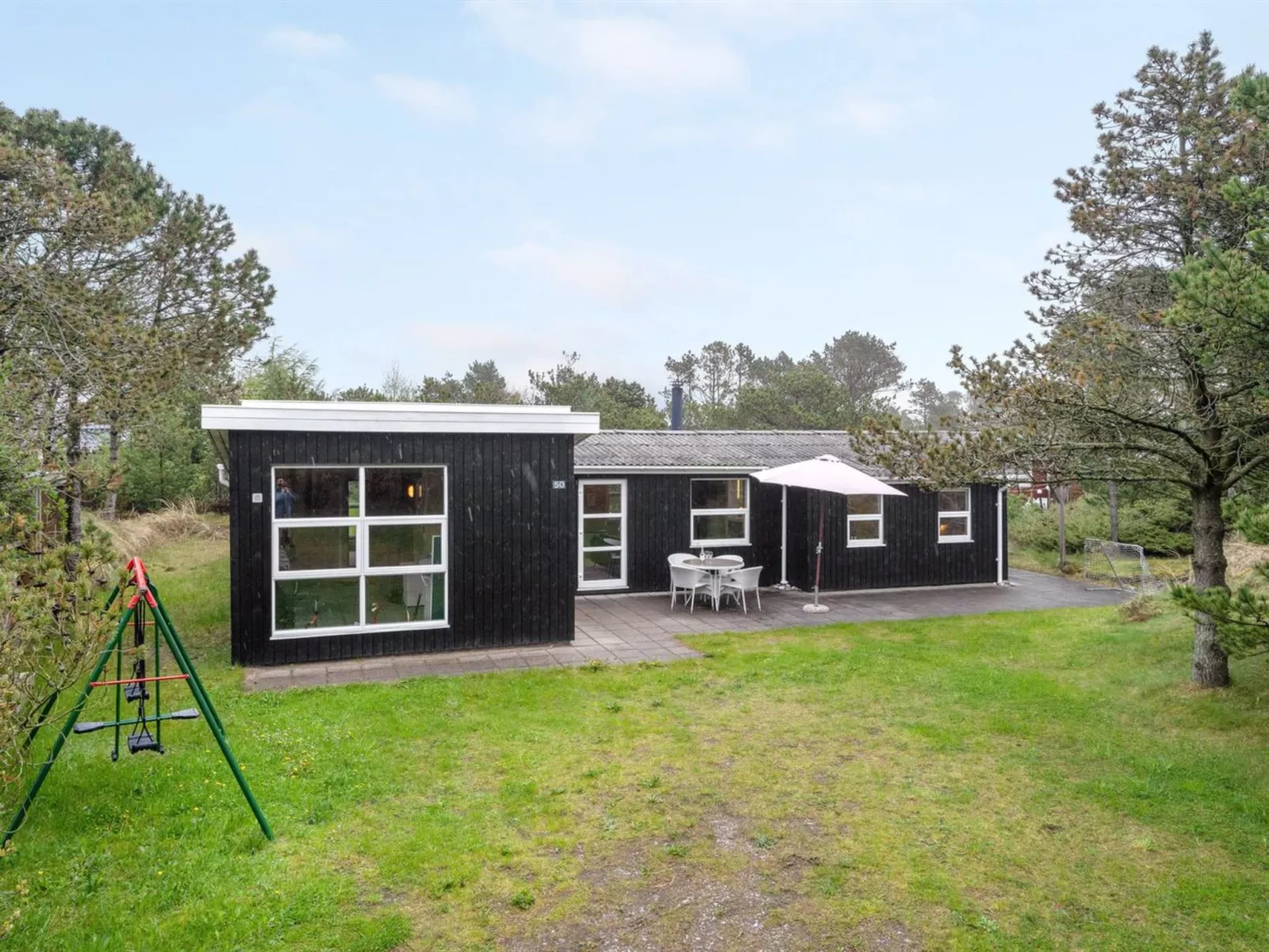 "Eroll" - 1.8km from the sea-Inside