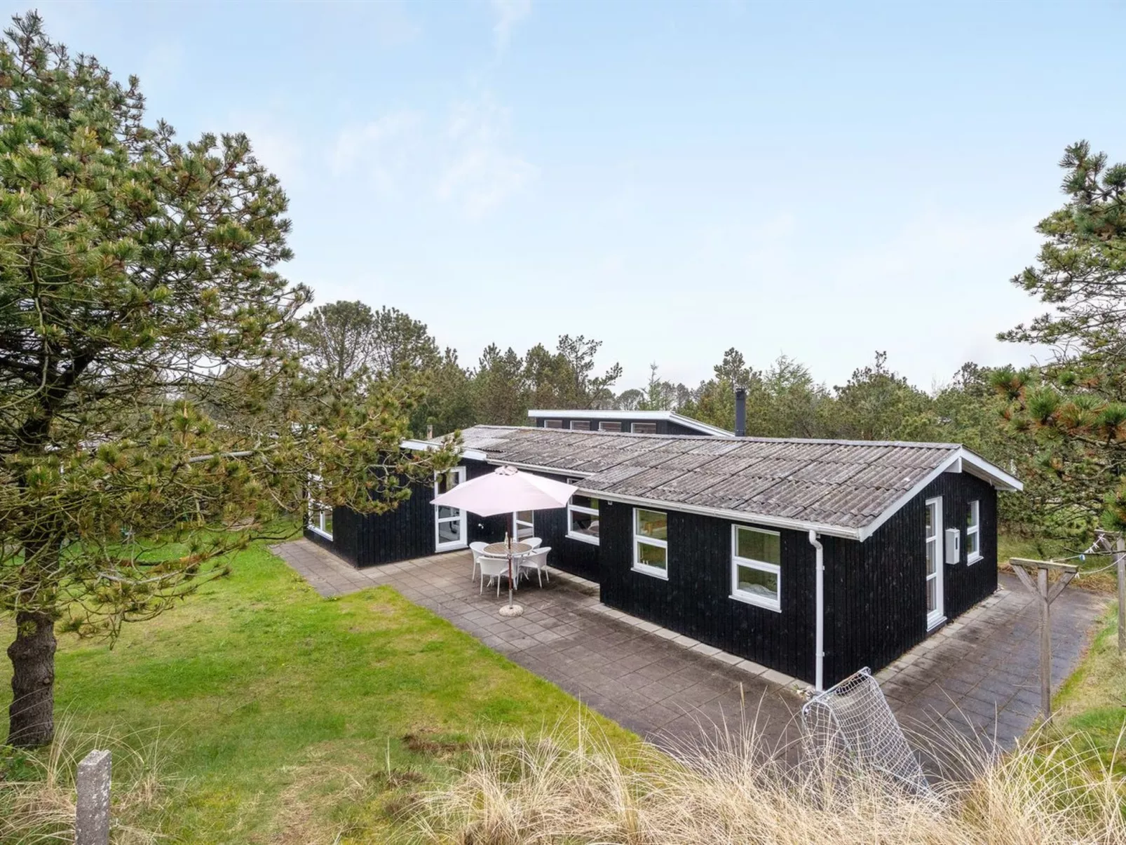 "Eroll" - 1.8km from the sea-Outside