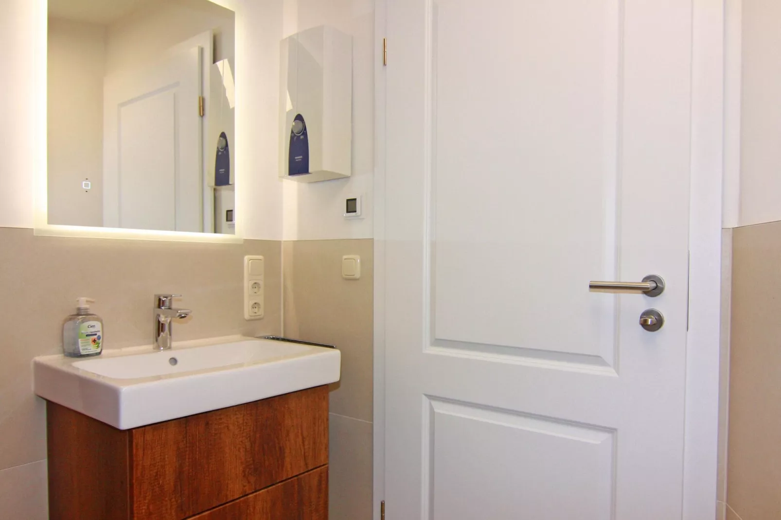 DHH Dünenhaus II rechts-Bathroom