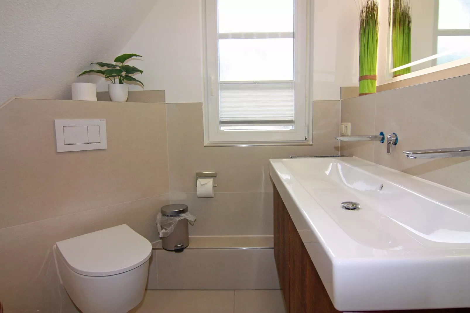 DHH Dünenhaus II rechts-Bathroom
