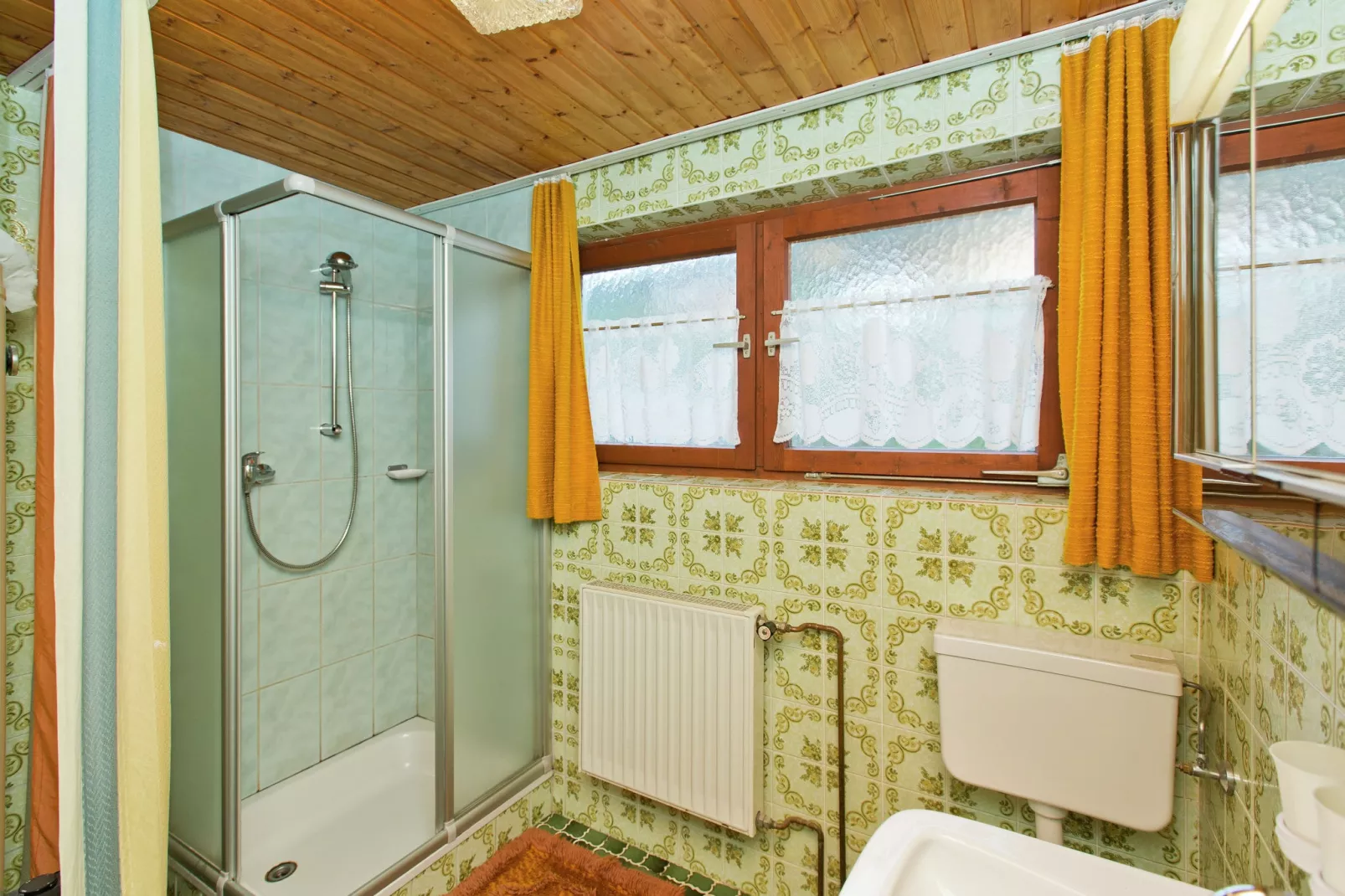 Neururer-Bathroom