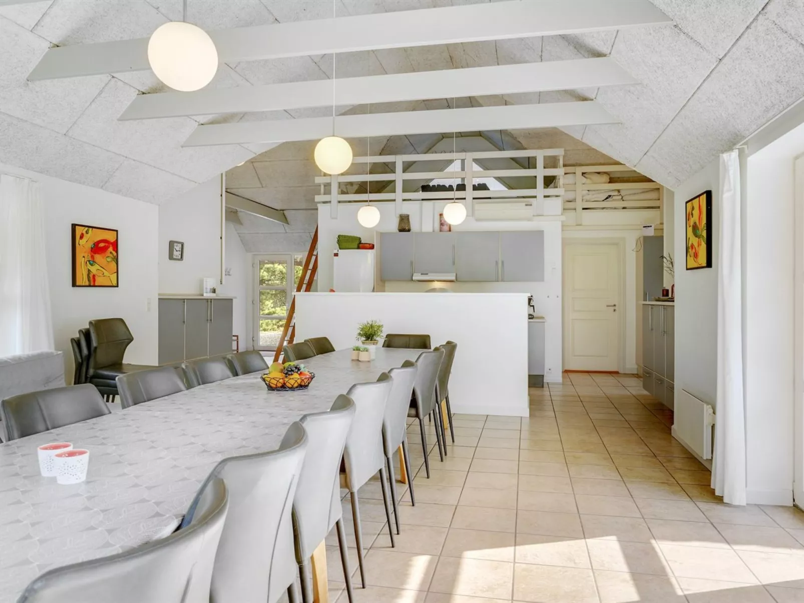 "Jenna" - 1.4km from the sea-Inside