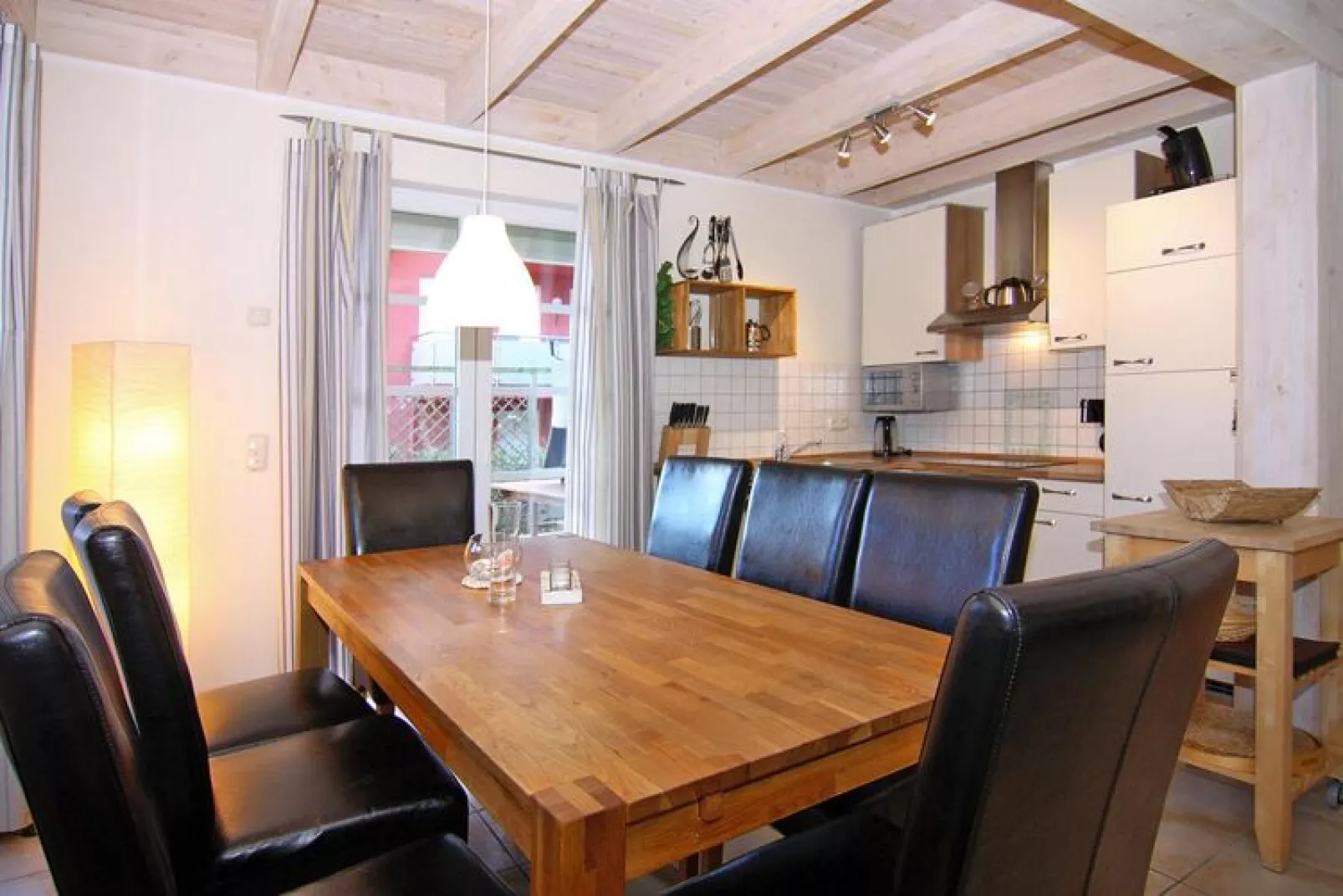 DHH Ostseehaus  I links-Dining room