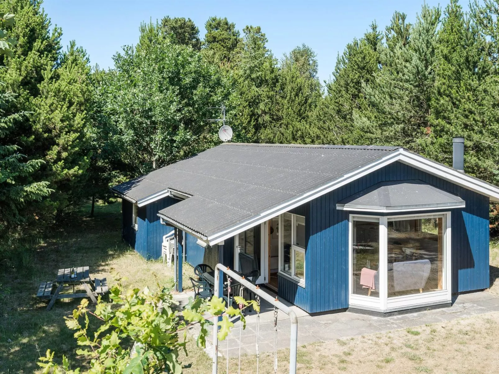 "Hwit" - 300m from the sea-Inside