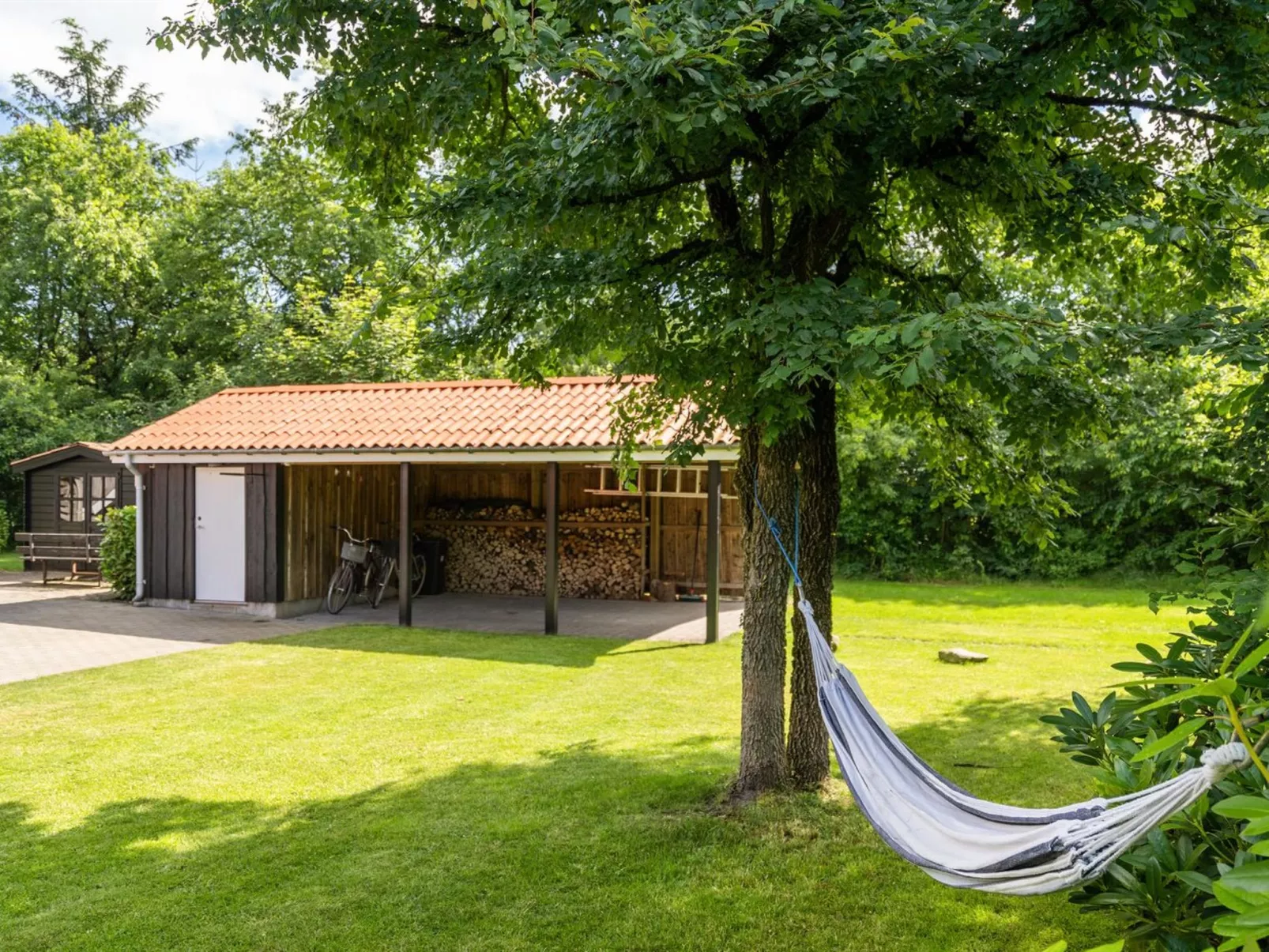 "Sighrik" - 30km from the sea-Outside