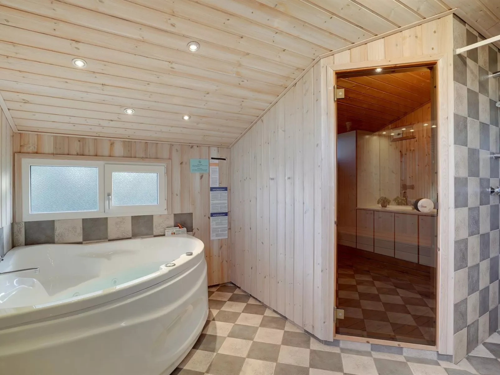 "Ellen" - 289m from the sea-Inside
