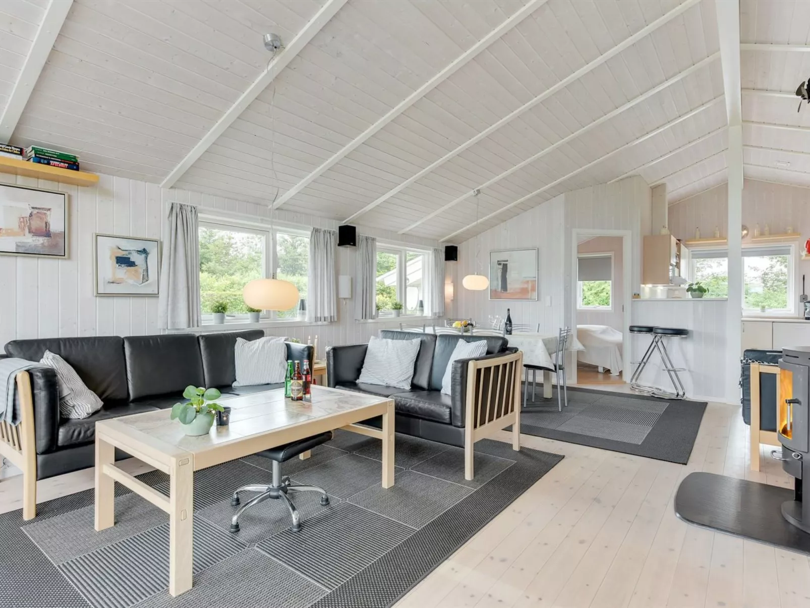 "Tjakko" - 700m from the sea-Inside