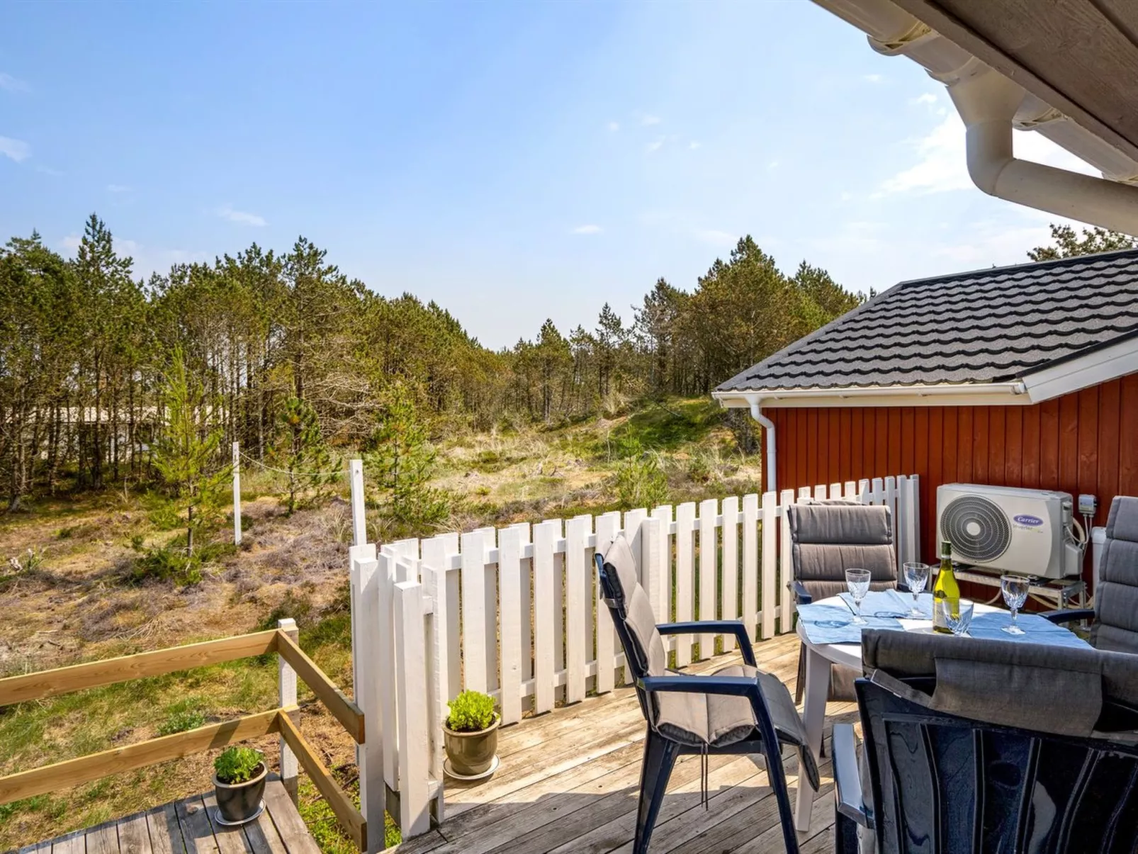 "Solrun" - 1.1km from the sea-Outside