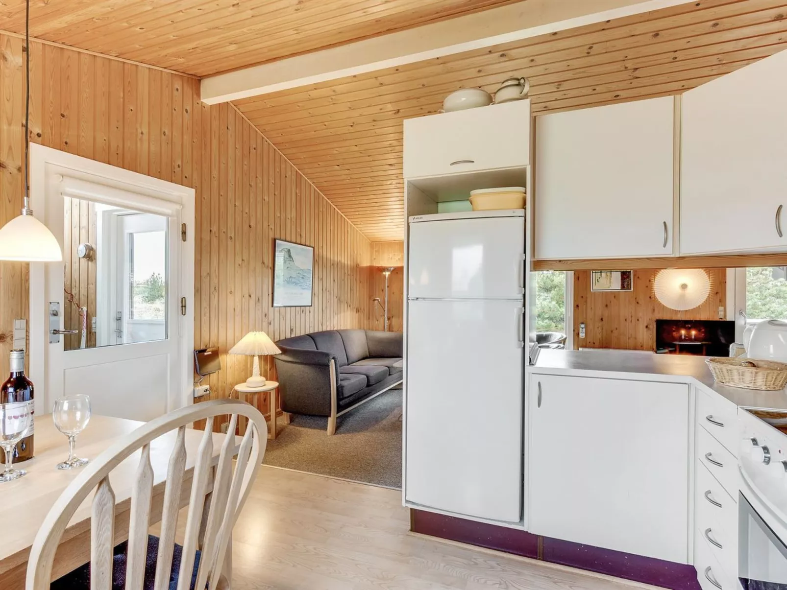 "Siri" - 400m from the sea-Inside