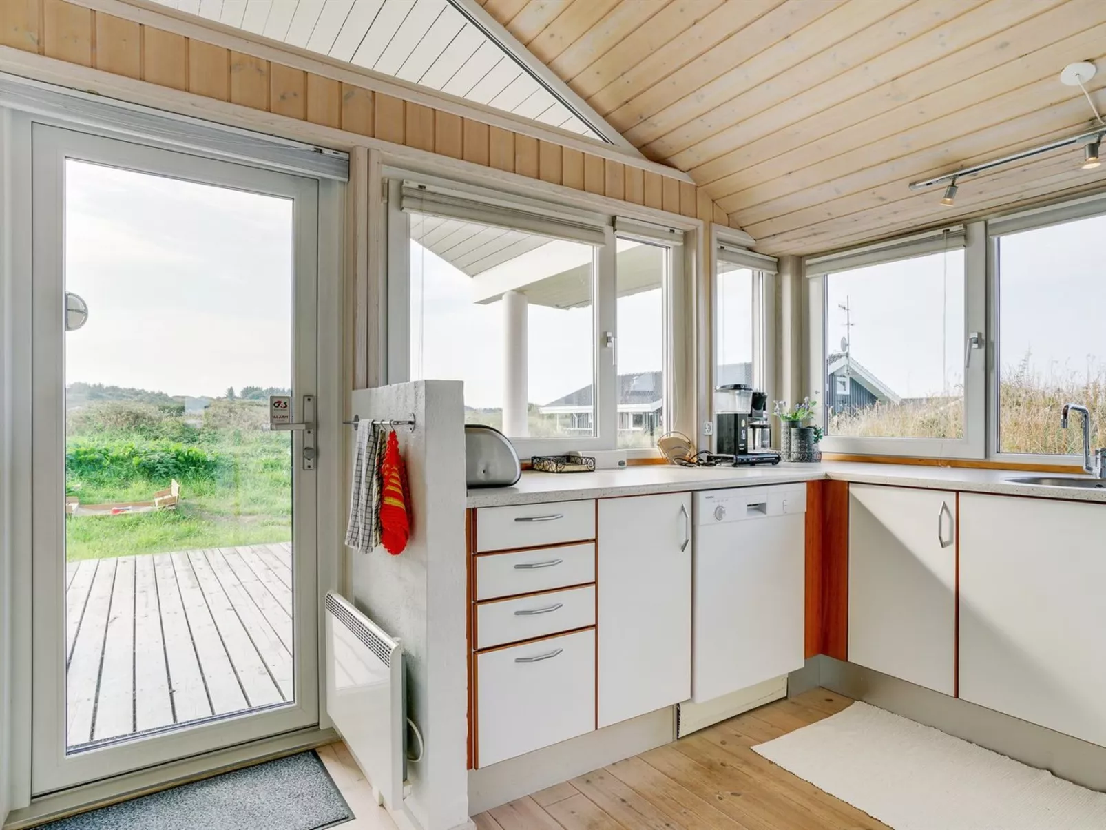 "Iacobus" - 400m from the sea-Inside