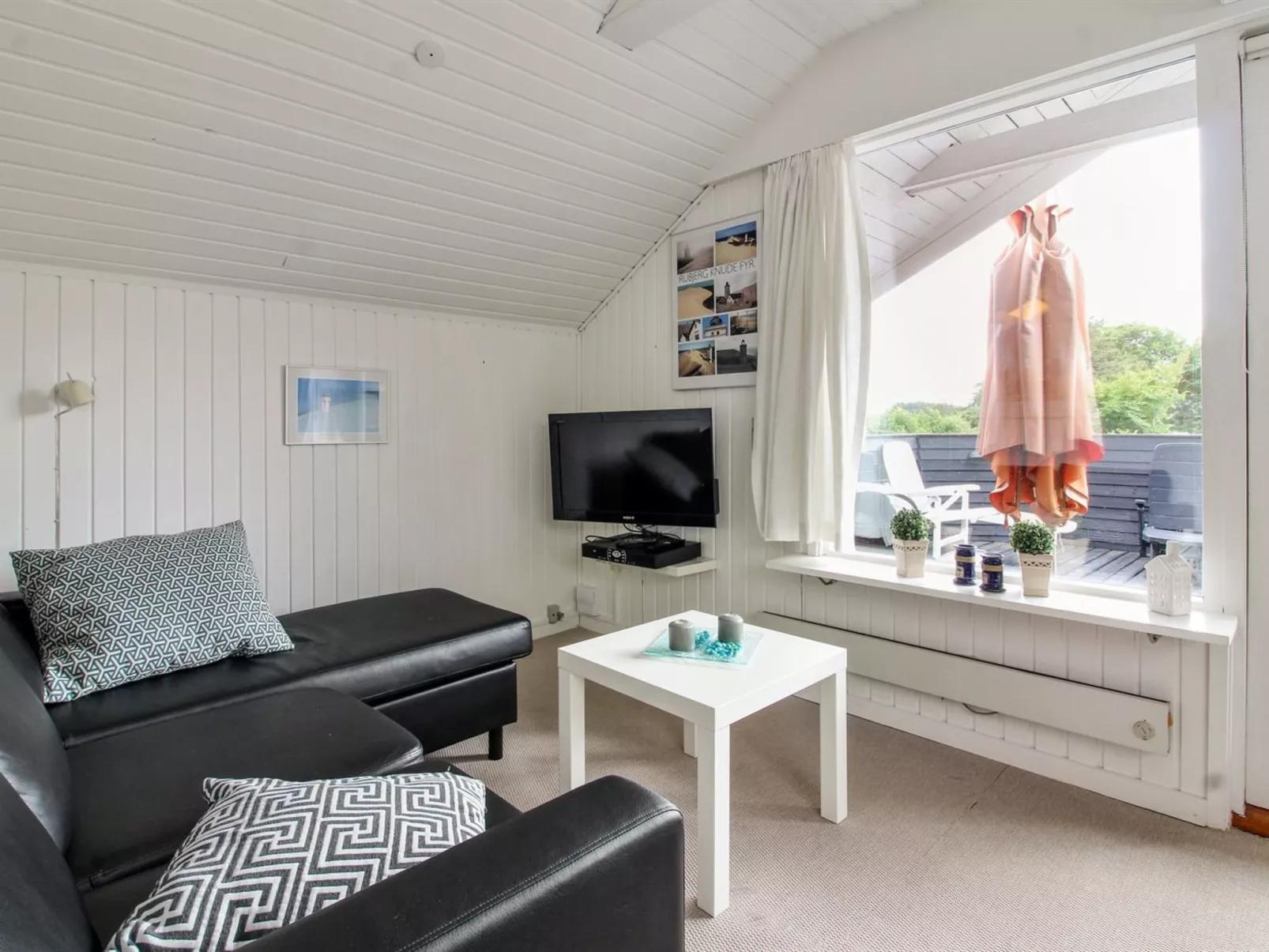 "Halli" - 700m from the sea-Inside