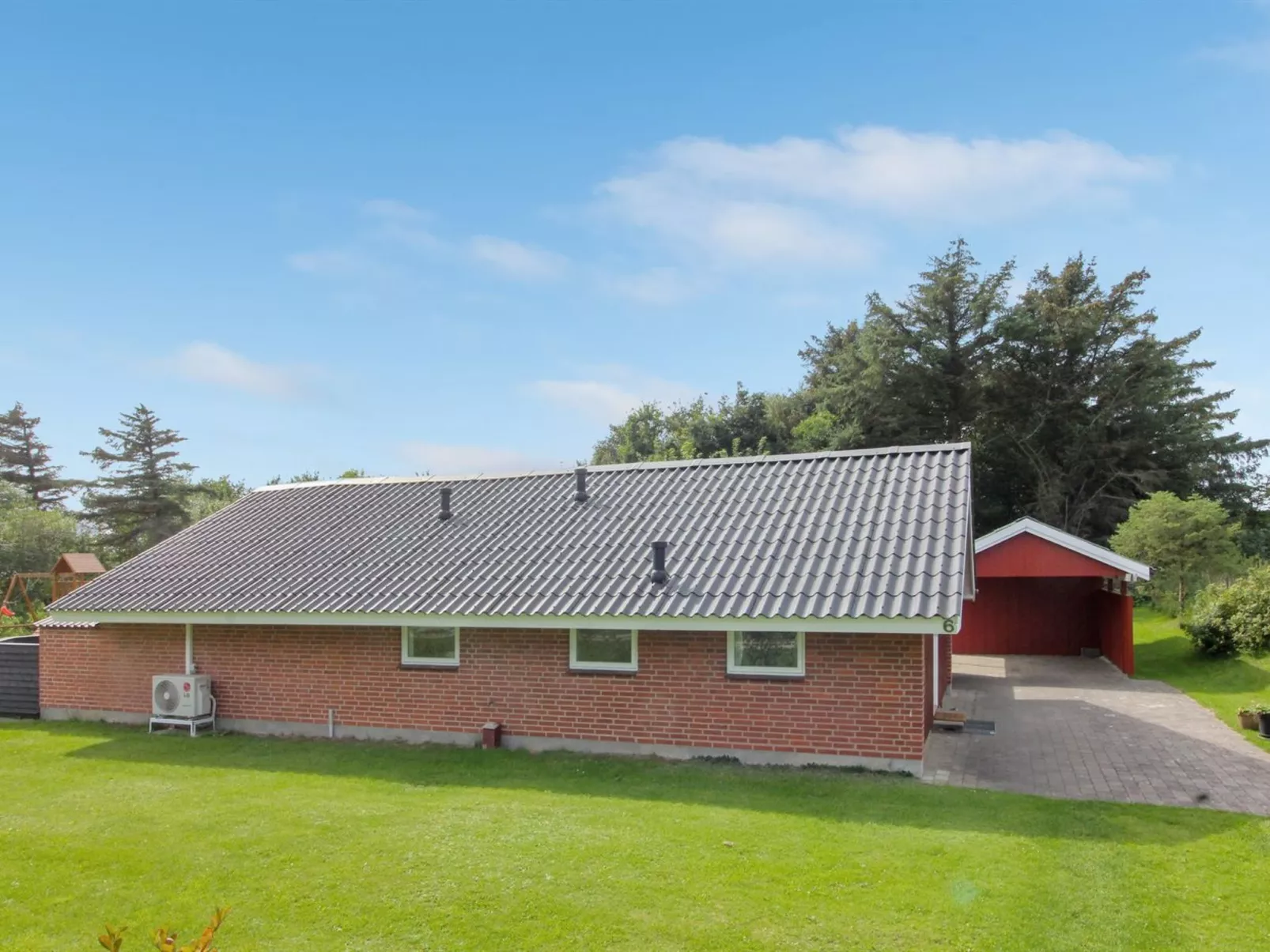 "Halli" - 700m from the sea-Outside