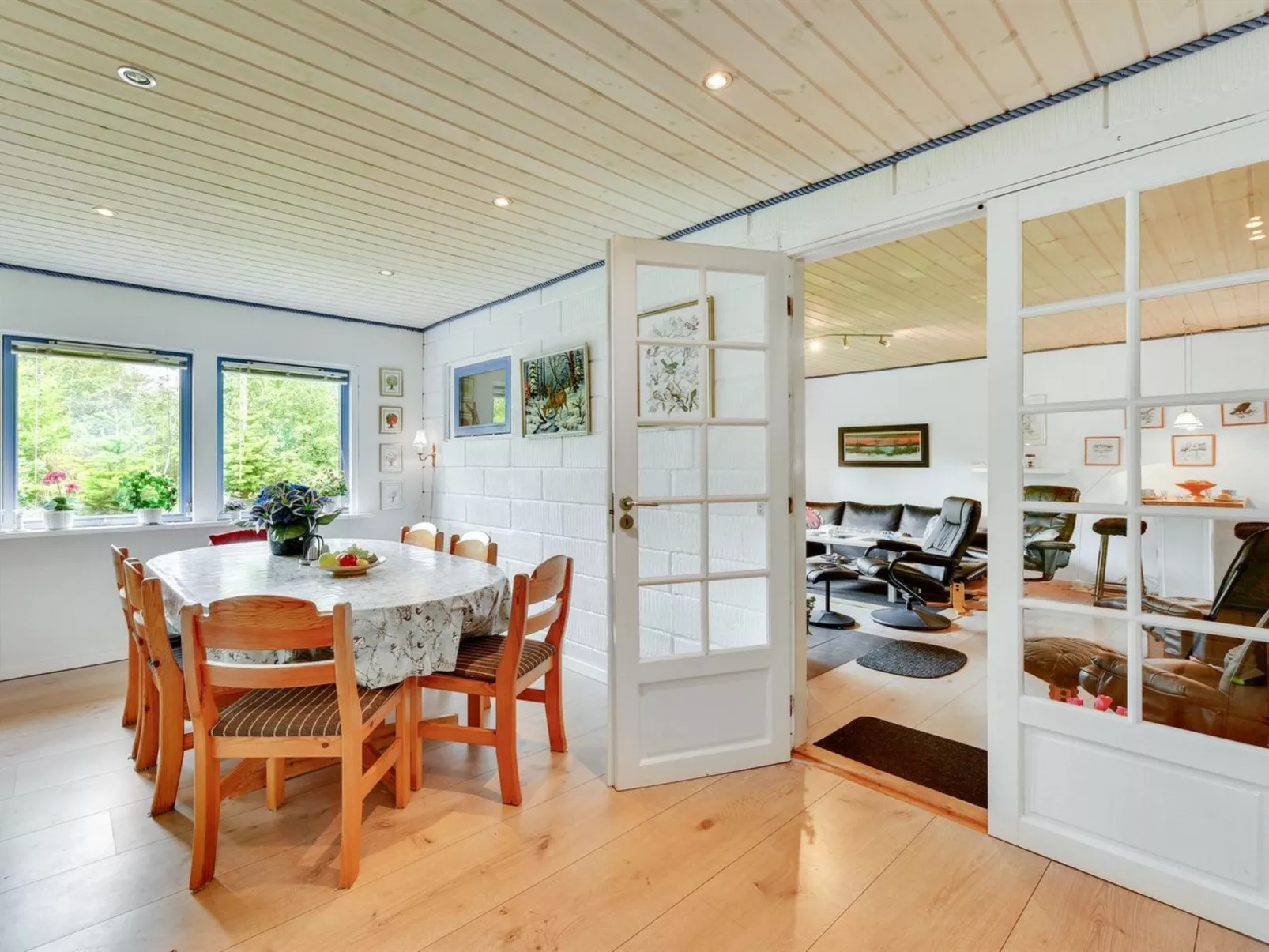 "Marillia" - 2km from the sea-Inside