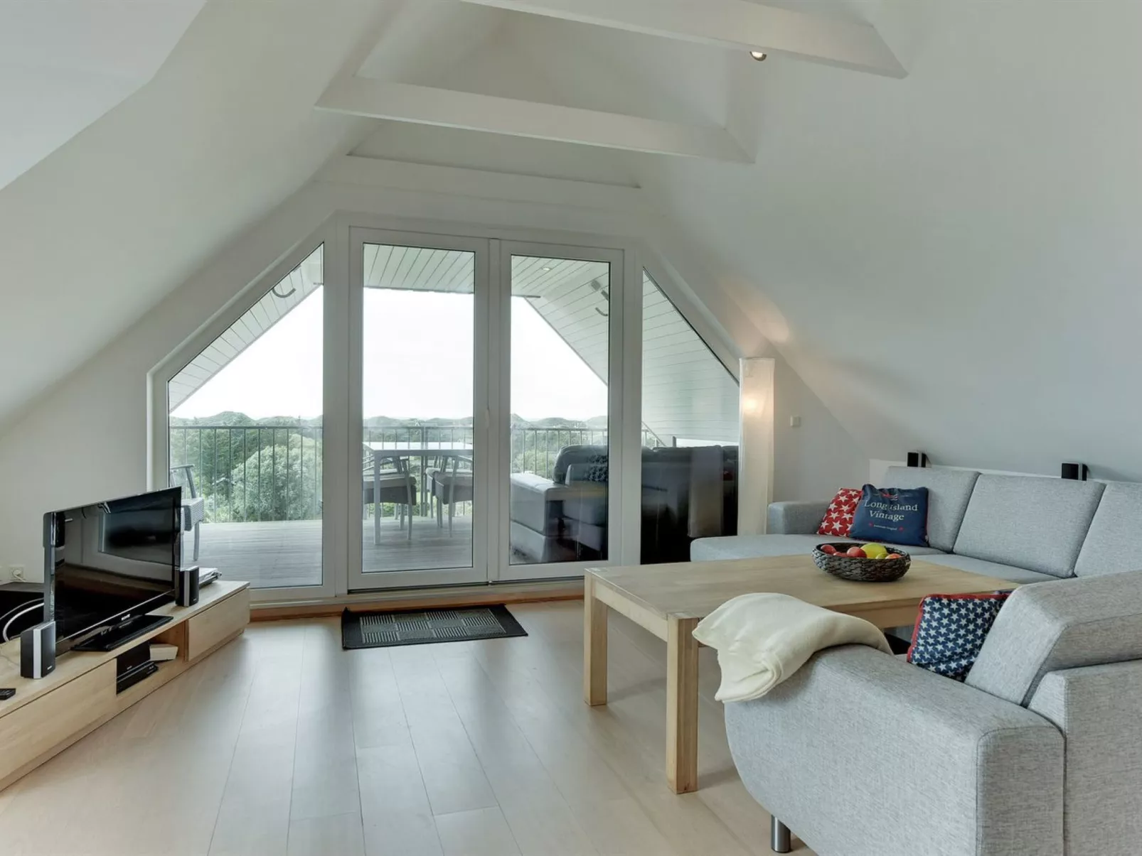 "Skamhals" - 700m from the sea-Inside