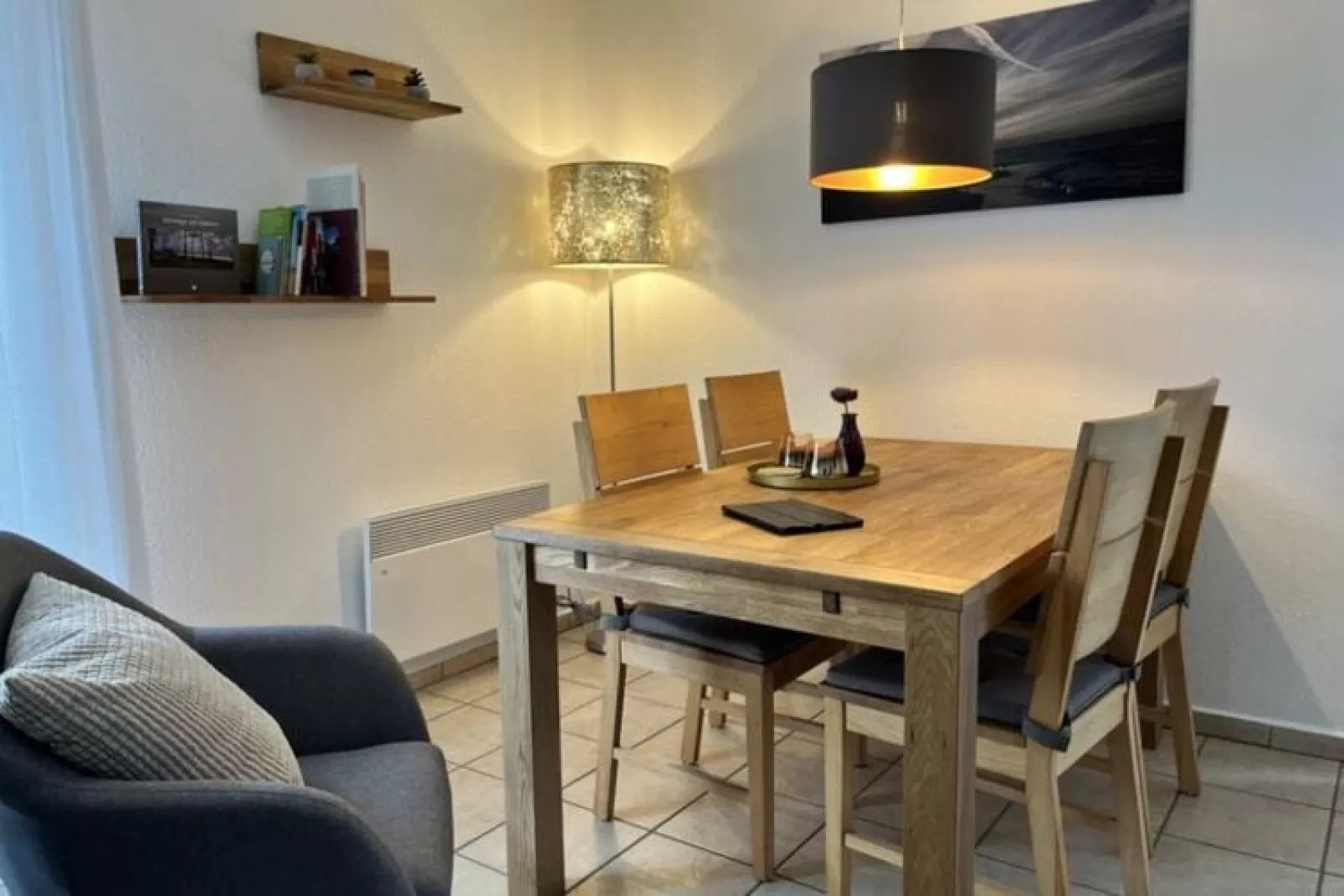 EG Links Haus 4 Nr 9-Esszimmer
