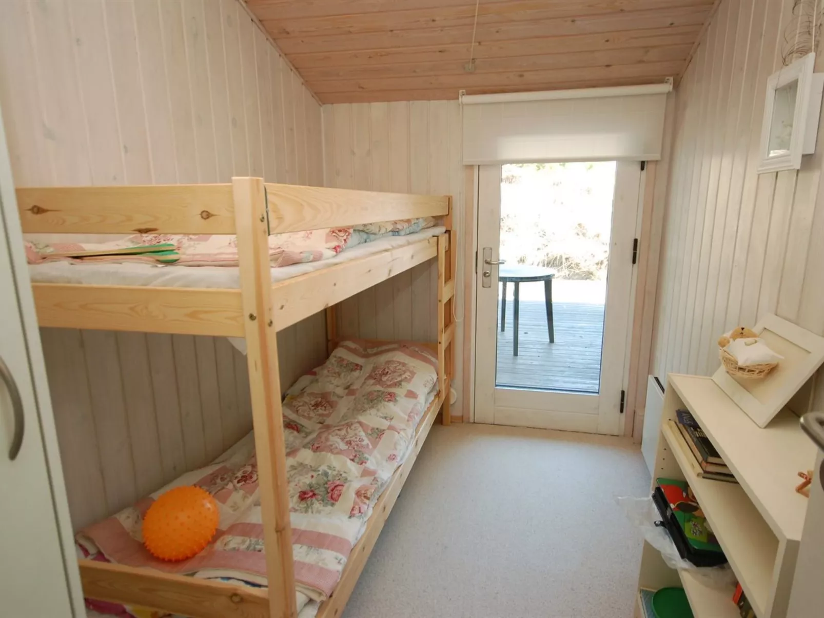 "Thanee" - 1.7km from the sea-Inside