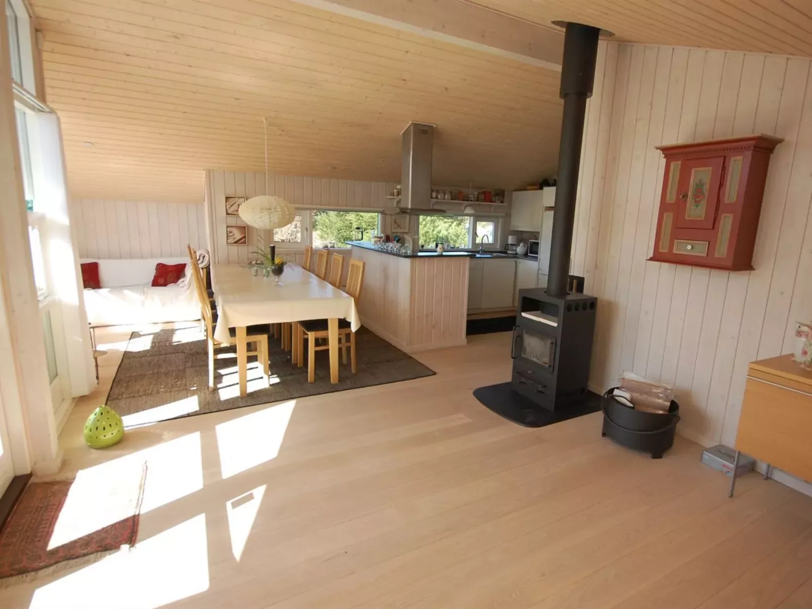 "Thanee" - 1.7km from the sea-Inside