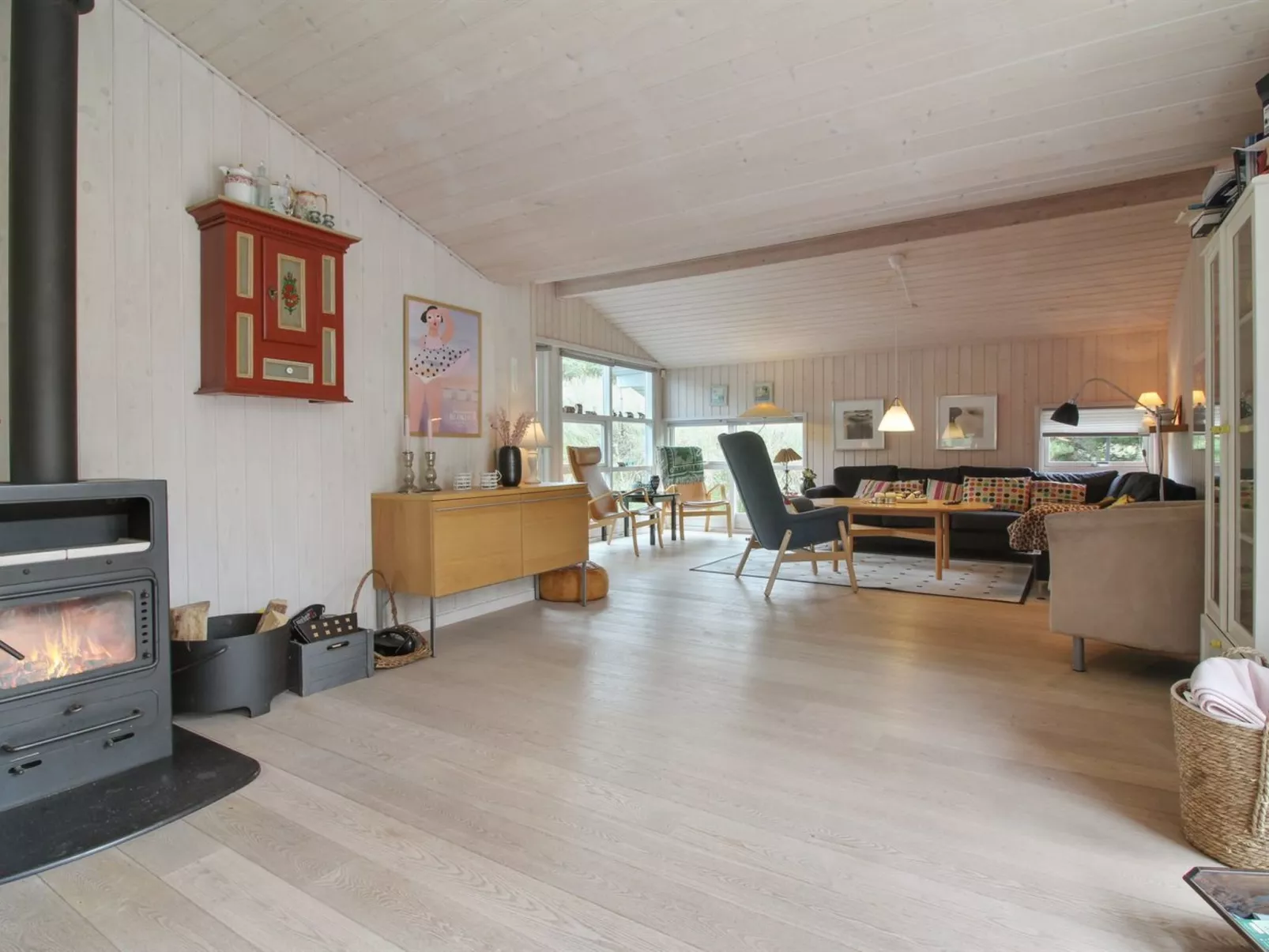 "Thanee" - 1.7km from the sea-Inside