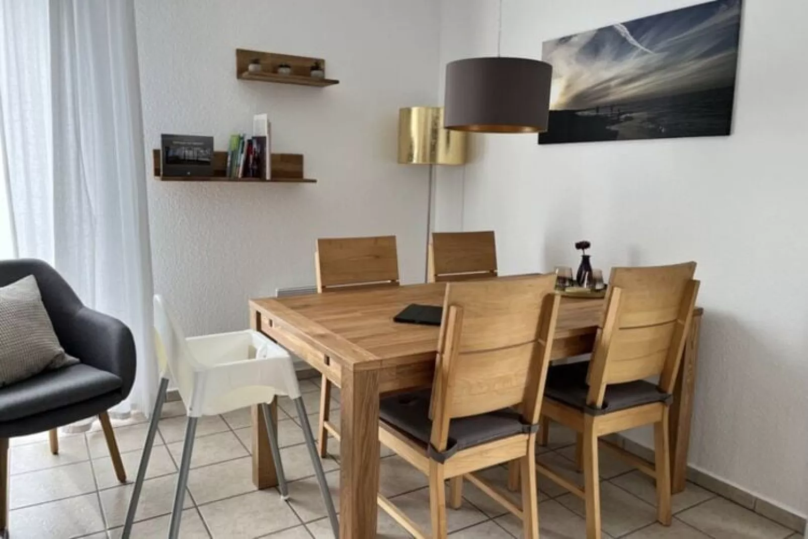 EG Links Haus 4 Nr 9-Esszimmer
