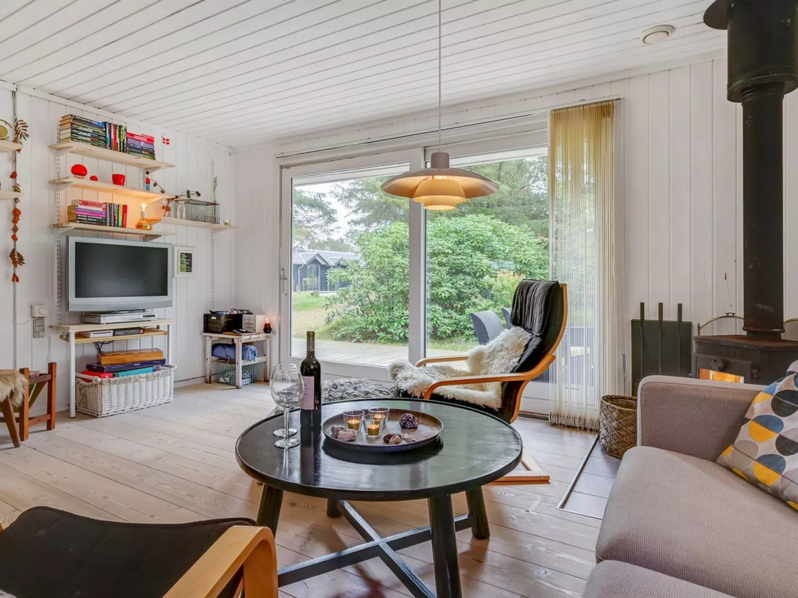 "Hamund" - 700m from the sea-Inside