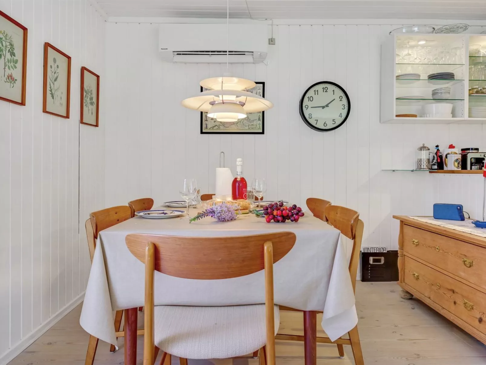 "Hamund" - 700m from the sea-Inside