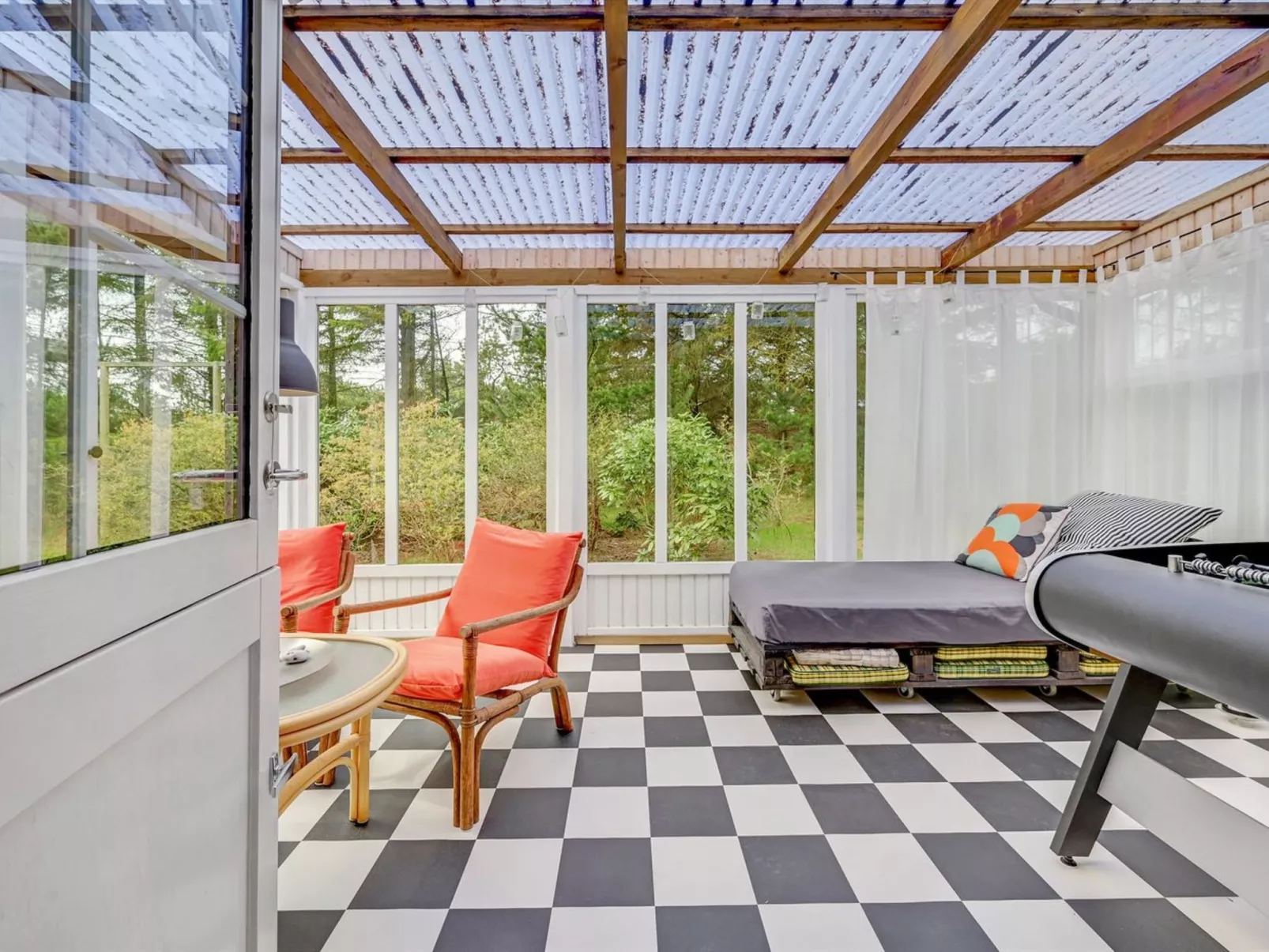 "Hamund" - 700m from the sea-Inside