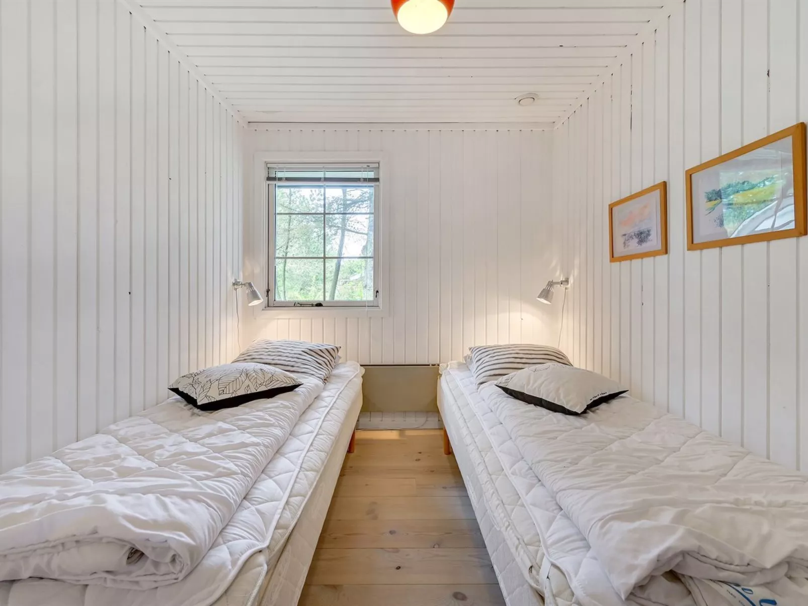 "Hamund" - 700m from the sea-Inside