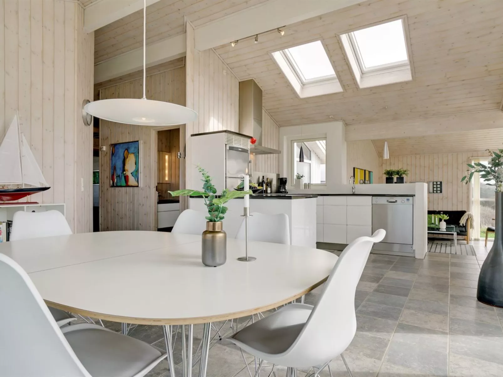 "Ohto" - 281m from the sea-Inside