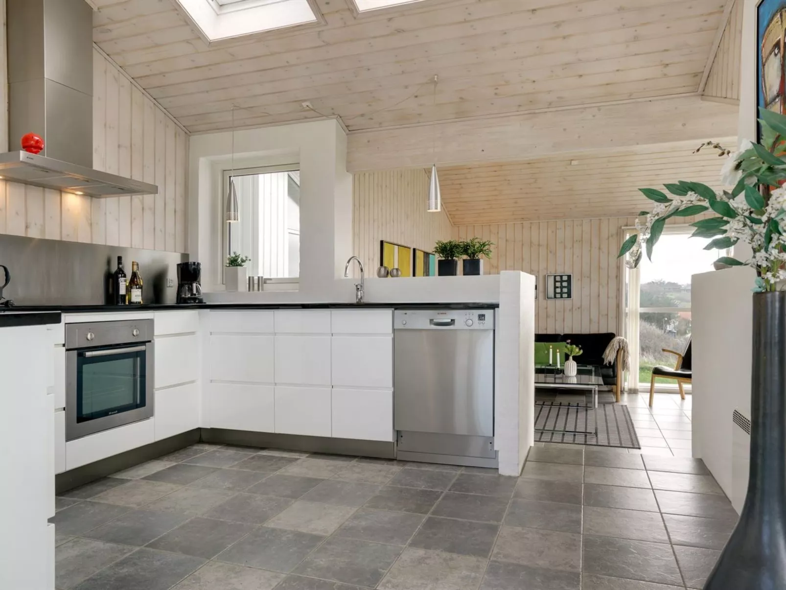 "Ohto" - 281m from the sea-Inside