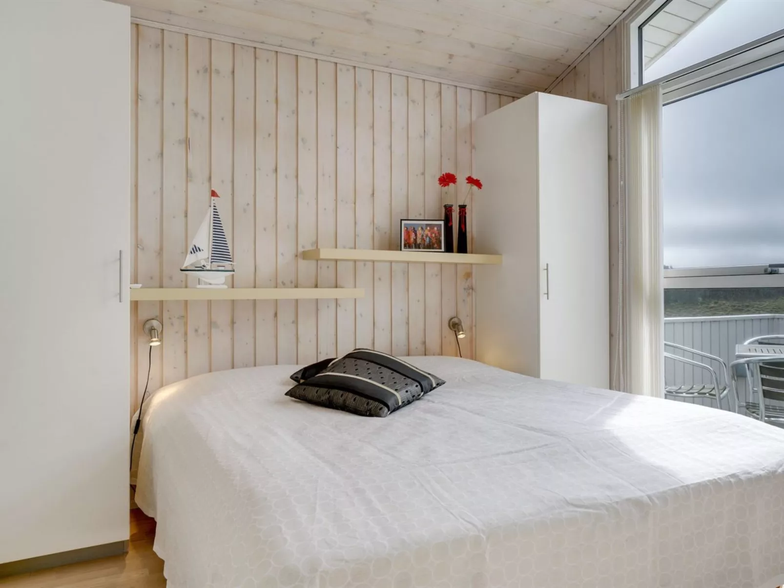 "Ohto" - 281m from the sea-Inside