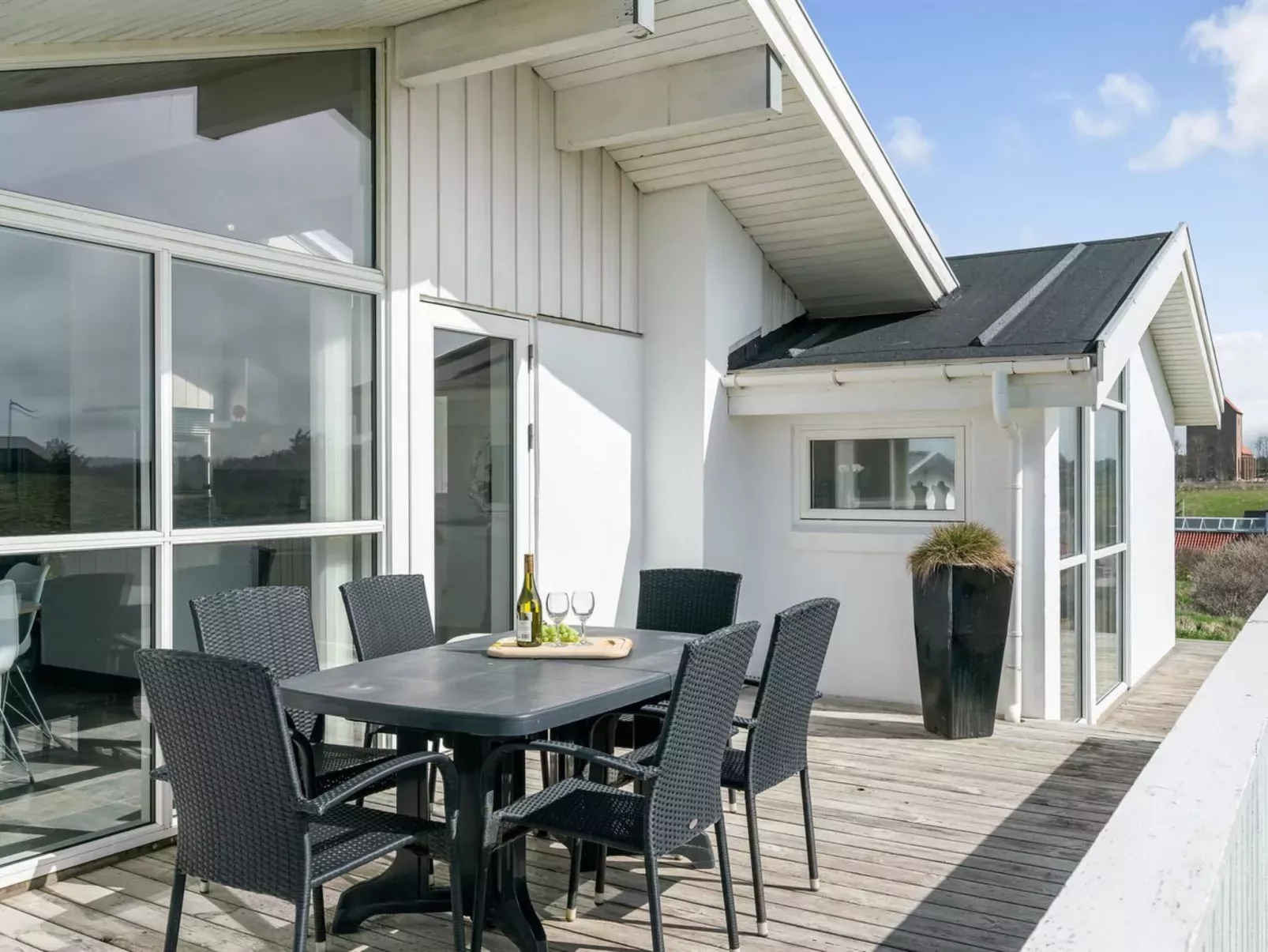 "Ohto" - 281m from the sea-Inside