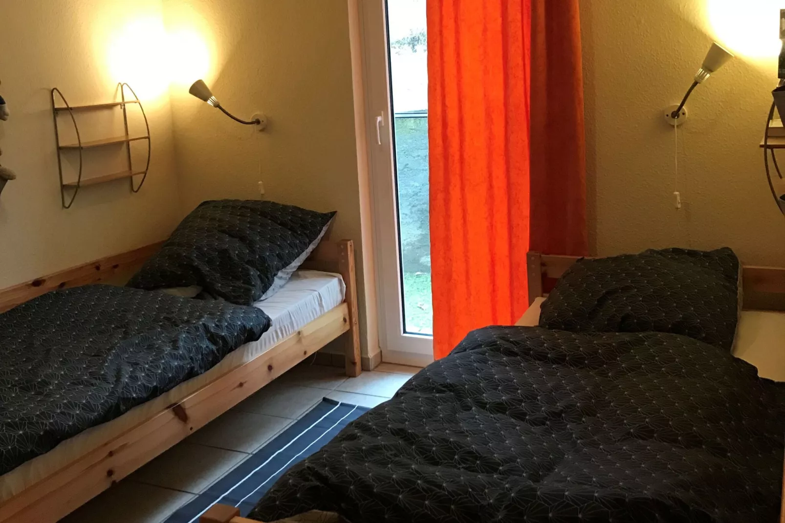 EG Links Haus 4 Nr 9-Schlafzimmer