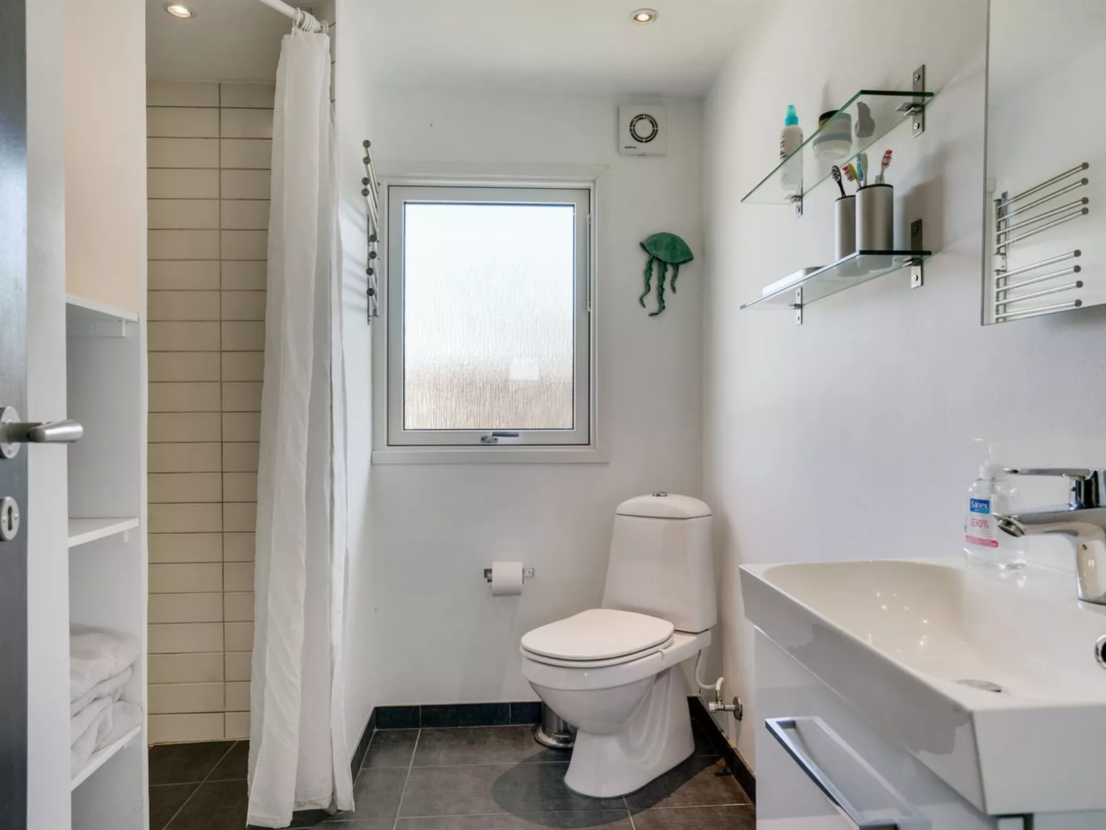 "Sighwith" - 500m from the sea-Inside
