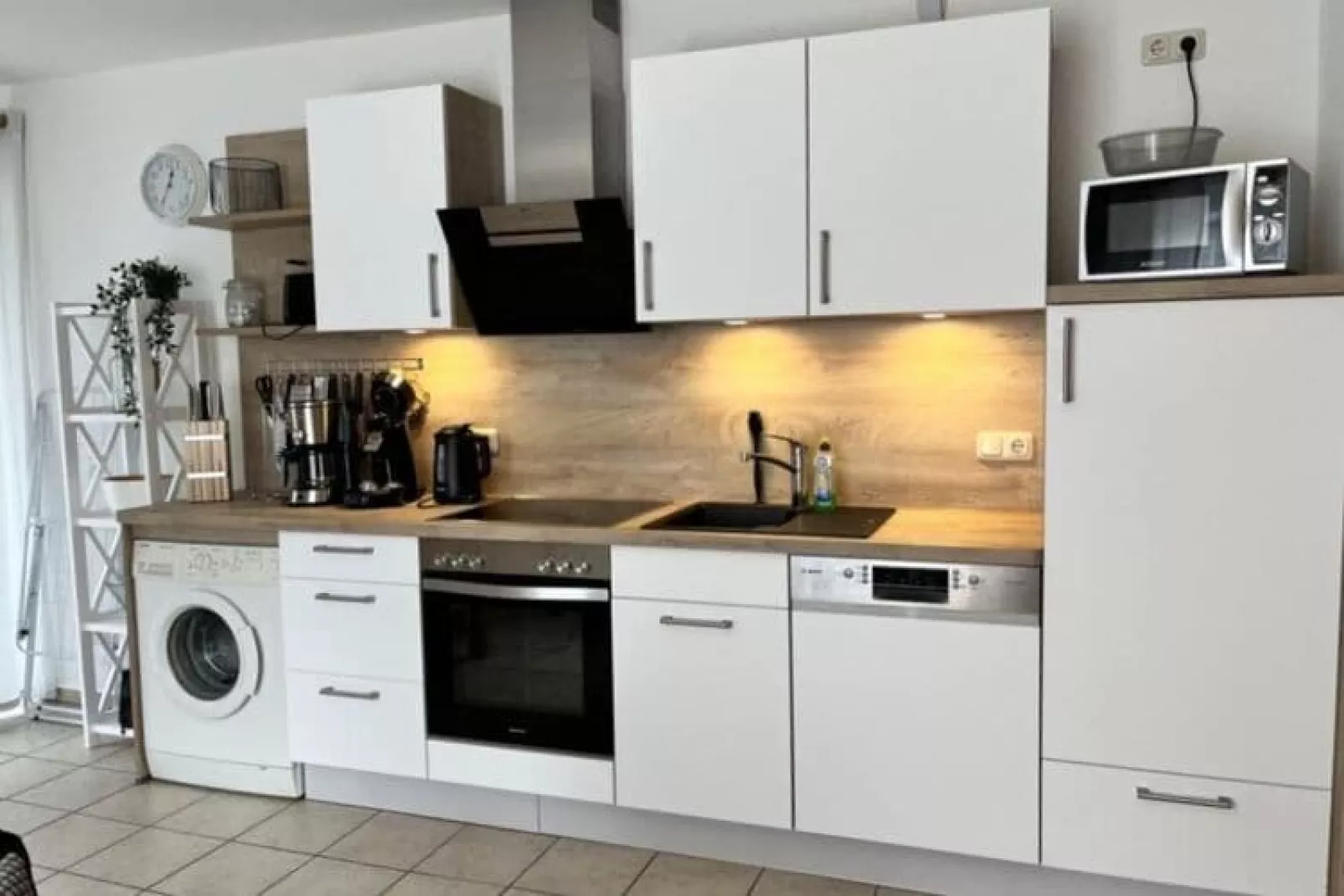 EG Links Haus 4 Nr 9-Küche